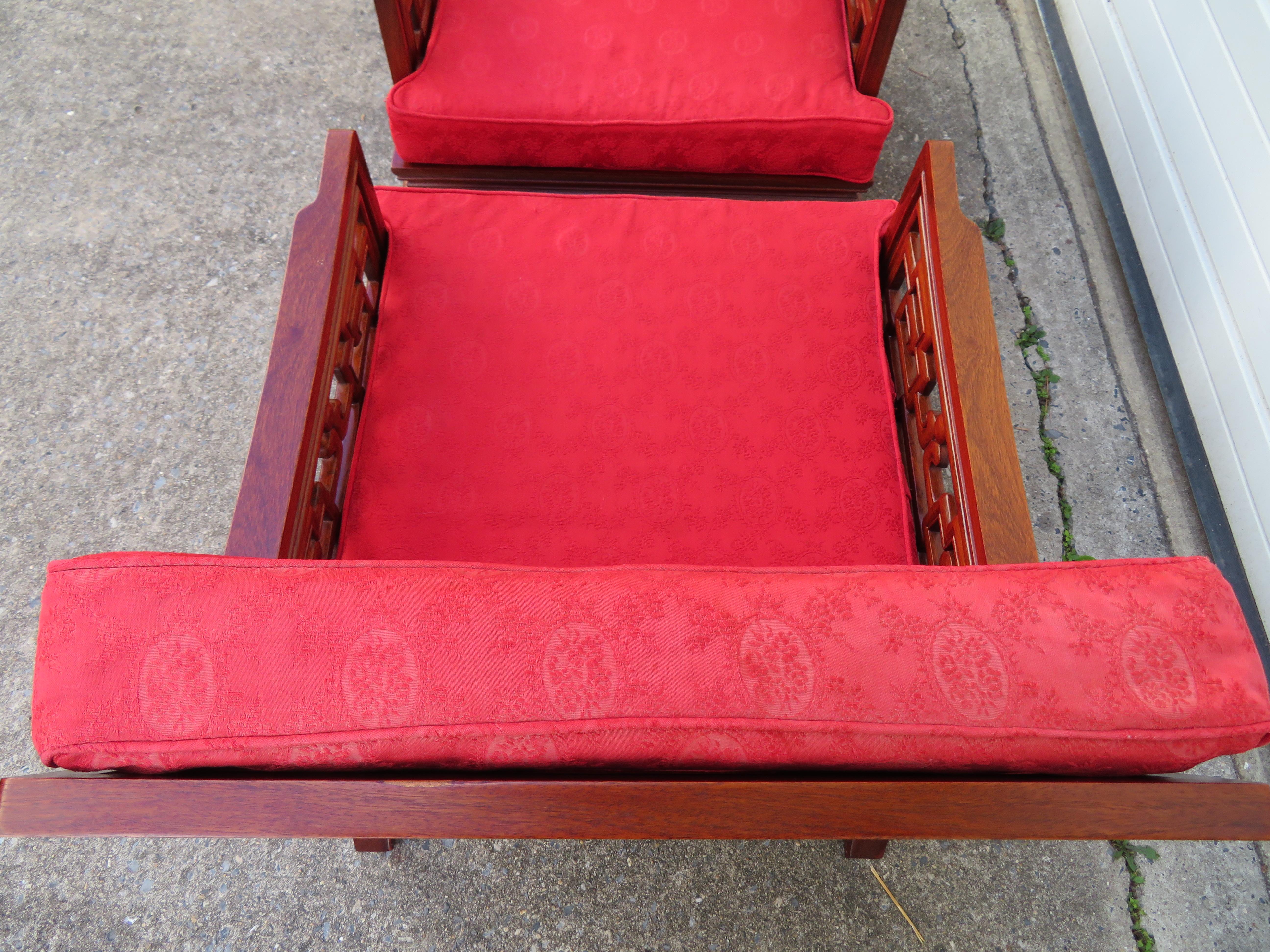 Exquisite Pair of Chinoiserie Ming Style Carved Rosewood Chairs Asian Modern For Sale 2