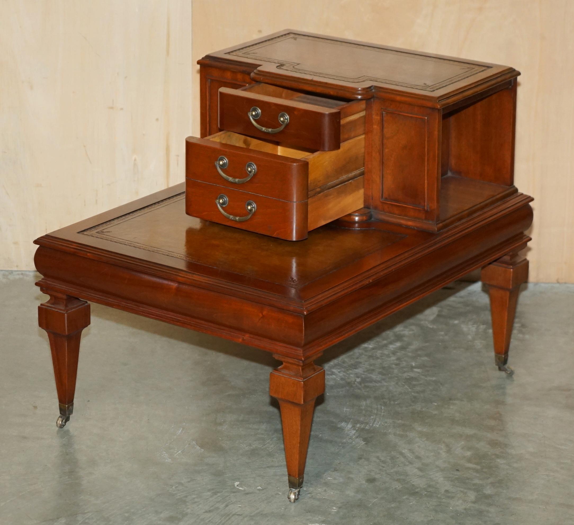 EXQUISITE PAIR OF FULLY RESTORED BROWN LEATHER SIDE END BOOK TABLES WITH DRAWERs For Sale 7