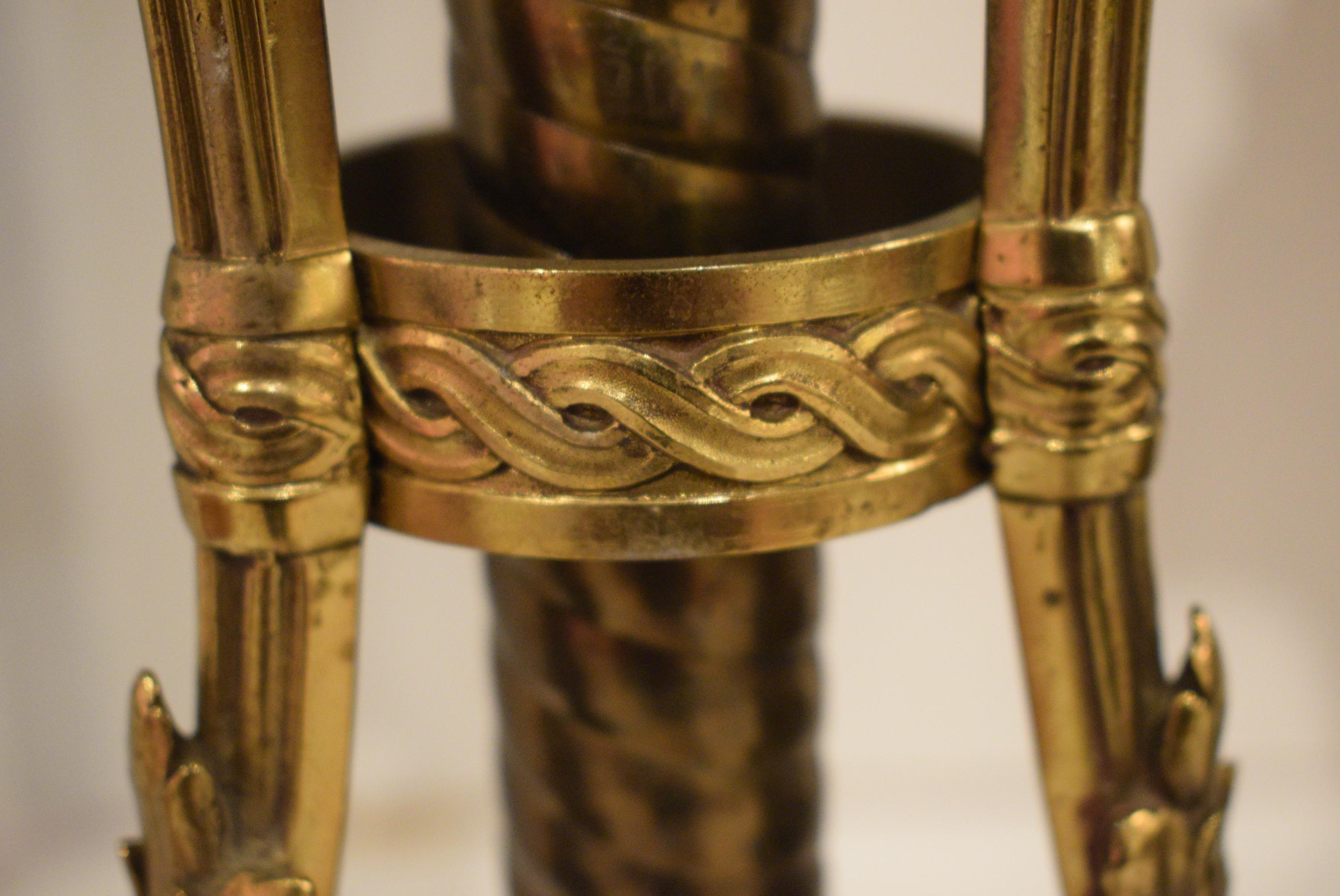 Marbre Magnifique paire de lampes en bronze doré et marbre en vente