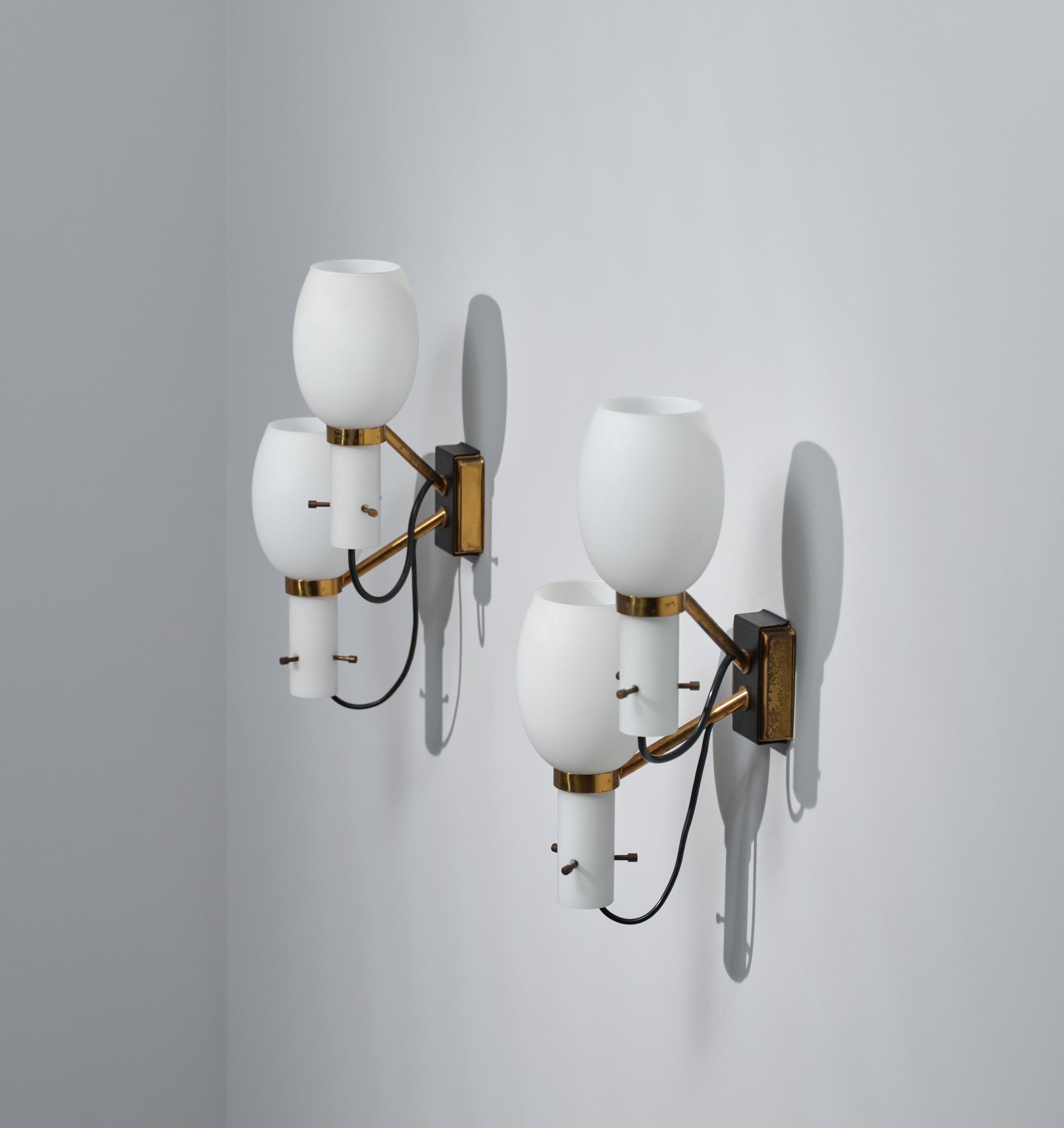 Mid-20th Century Exquisite Pair of Italian Mid-Century Modern Wall Sconces with Dual Light Source For Sale