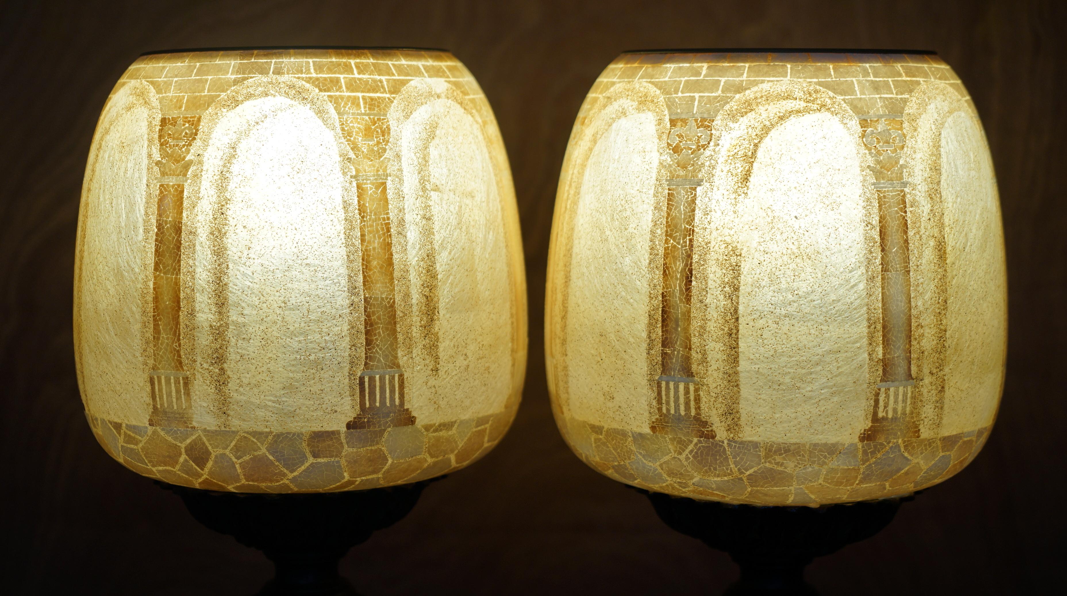 Exquisite Pair of Large Vintage Table Lamps with Corinthian Roman Pillar Shades For Sale 4