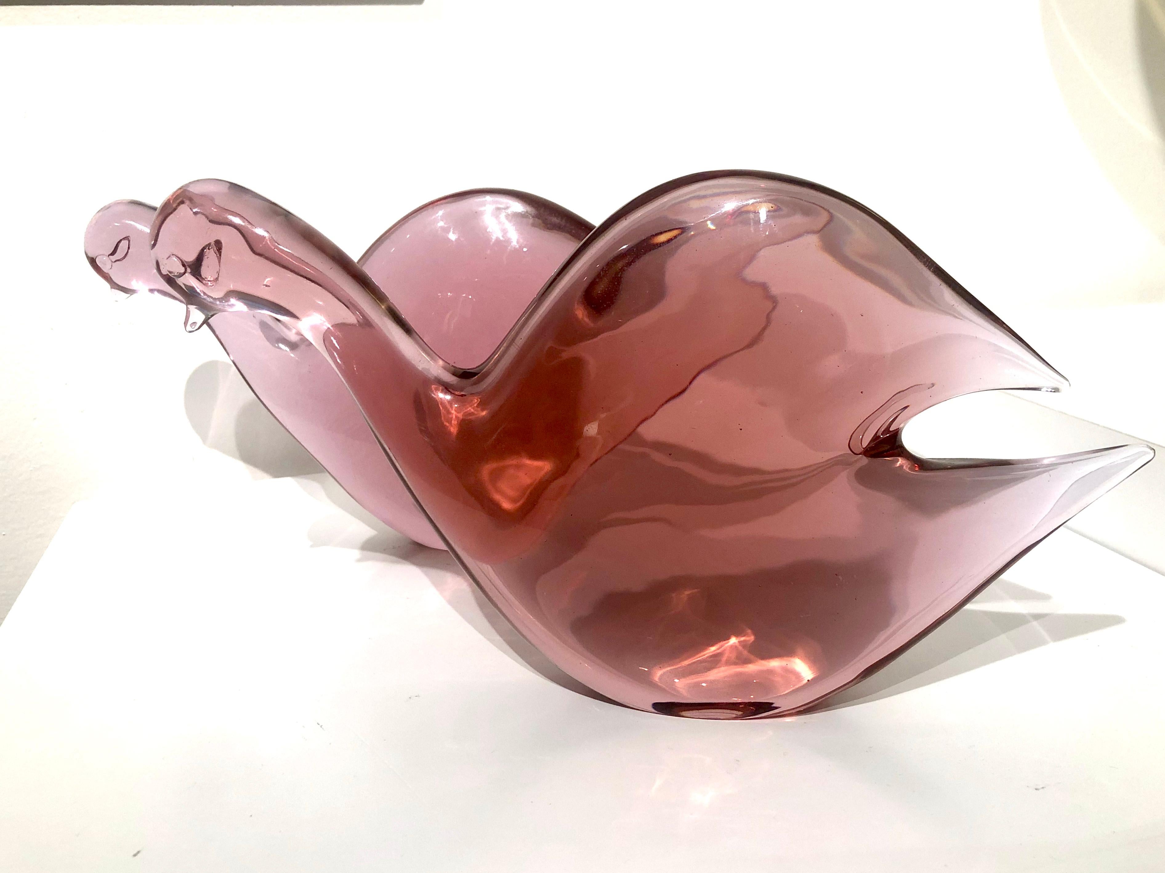 Exquisite Pair of Murano Pink Birds/Pigeons Glass Sculptures In Excellent Condition In San Diego, CA