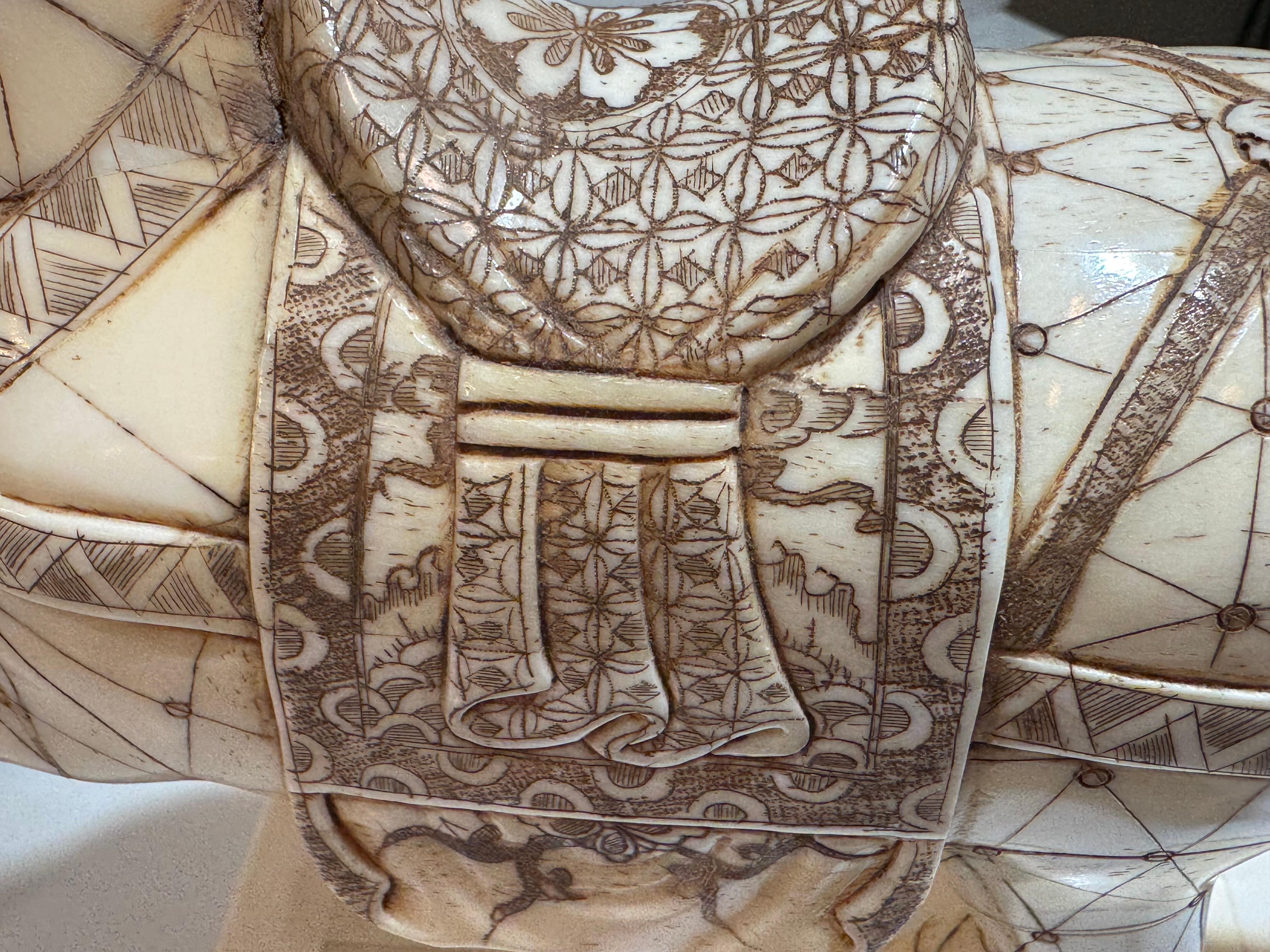Exquise paire de chevaux de style Tang en os sculpté et poli en vente 2