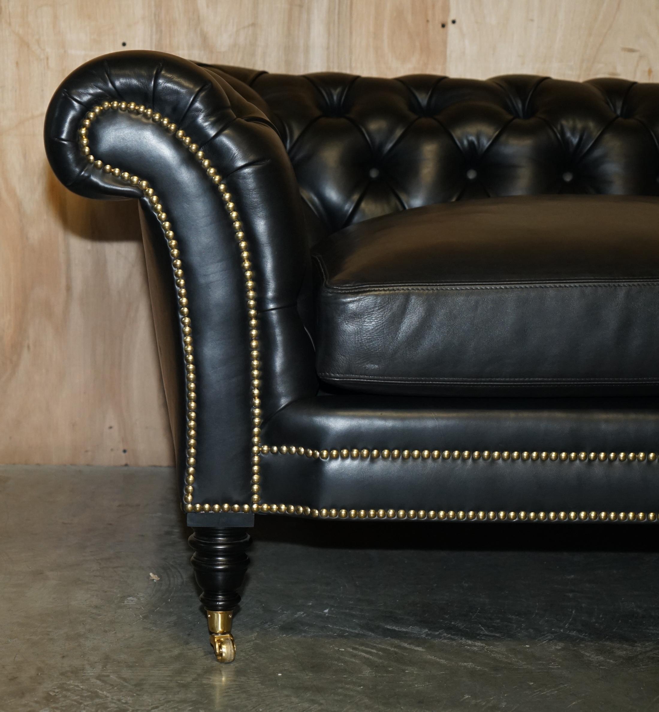 EXQUISITE PAIR OF RALPH LAUREN BROOK STREET BLACK LEATHER CHESTERFIELD SOFAs For Sale 11