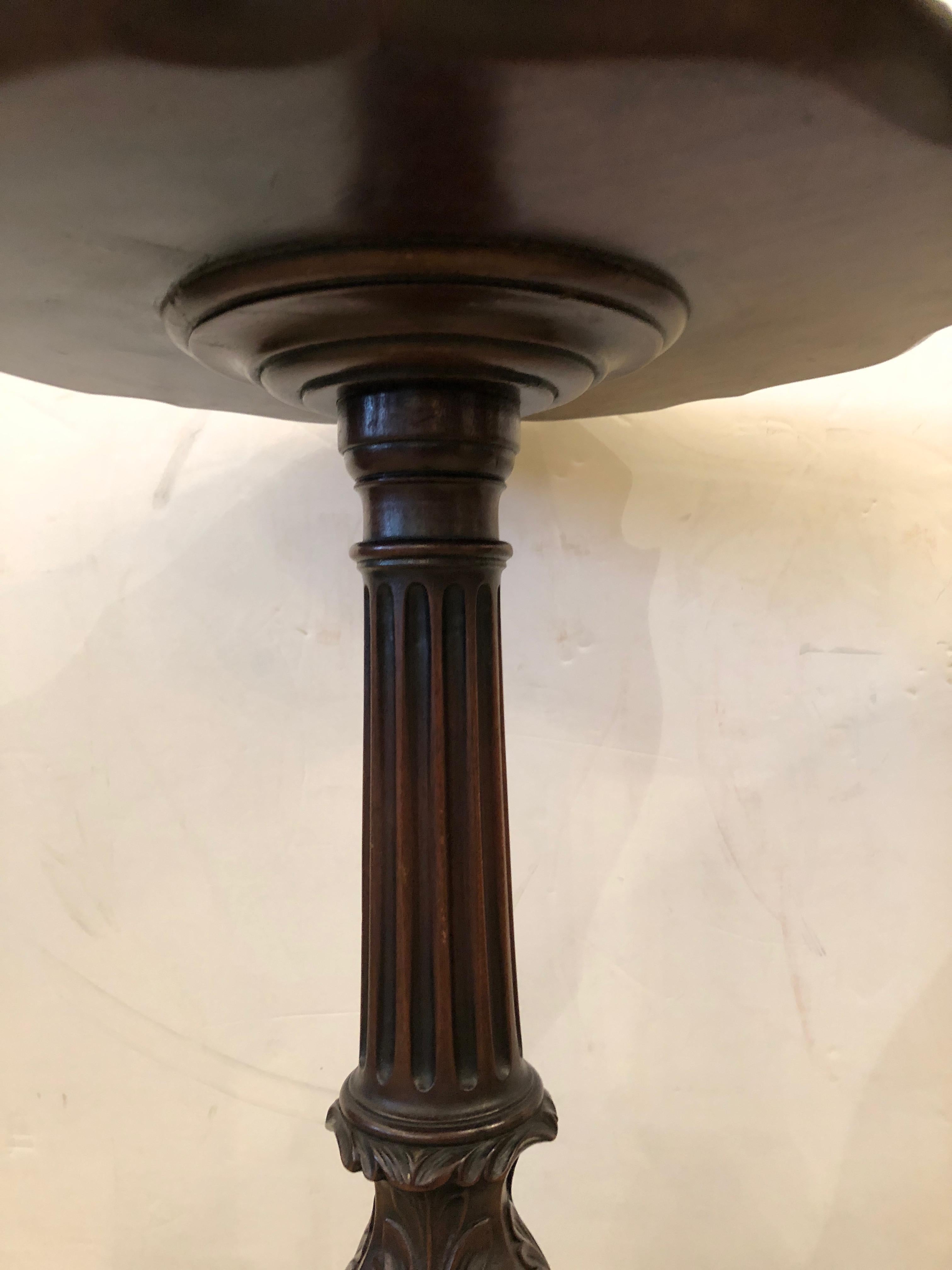 American Pair of Small Antique Chippendale Style Round Mahogany End Side Drinks Tables