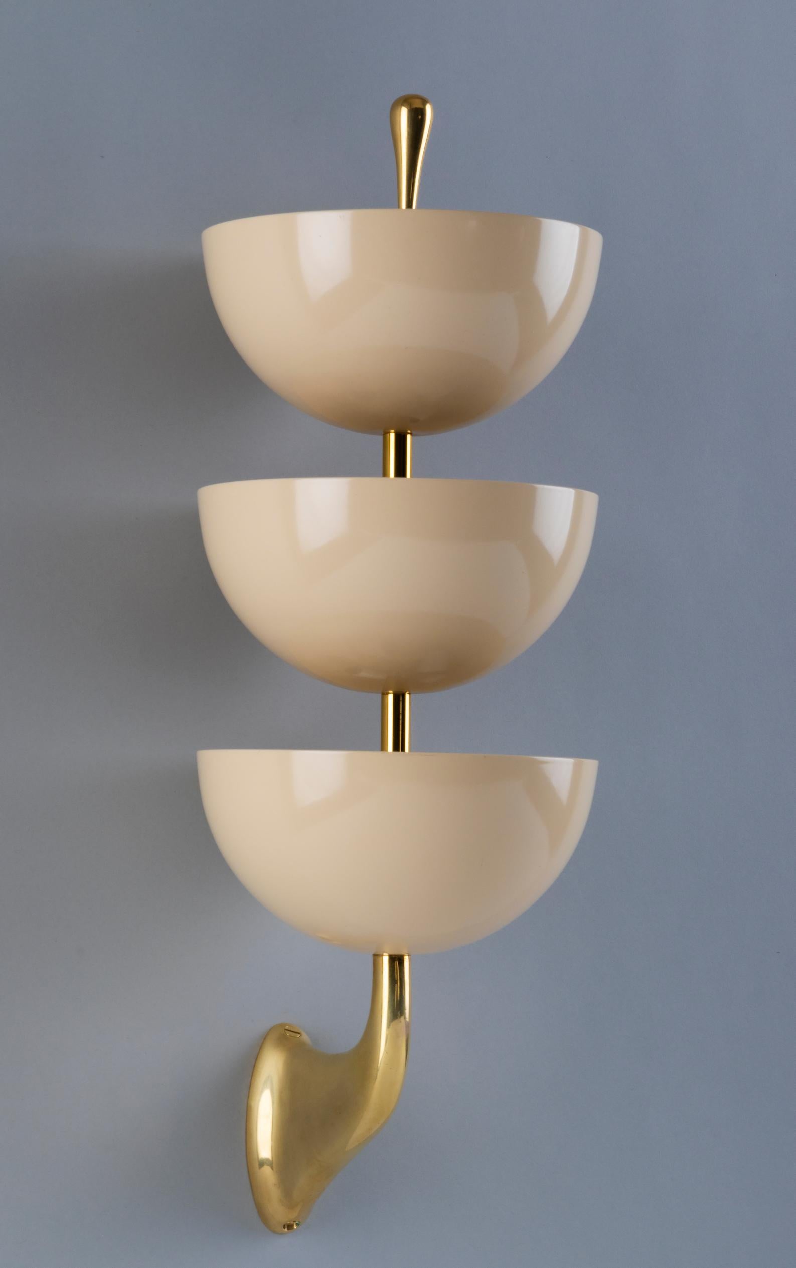 Mid-20th Century Exquisite Pair of Tiered White Enamel and Brass Sconces by Stilnovo, Italy 1950s