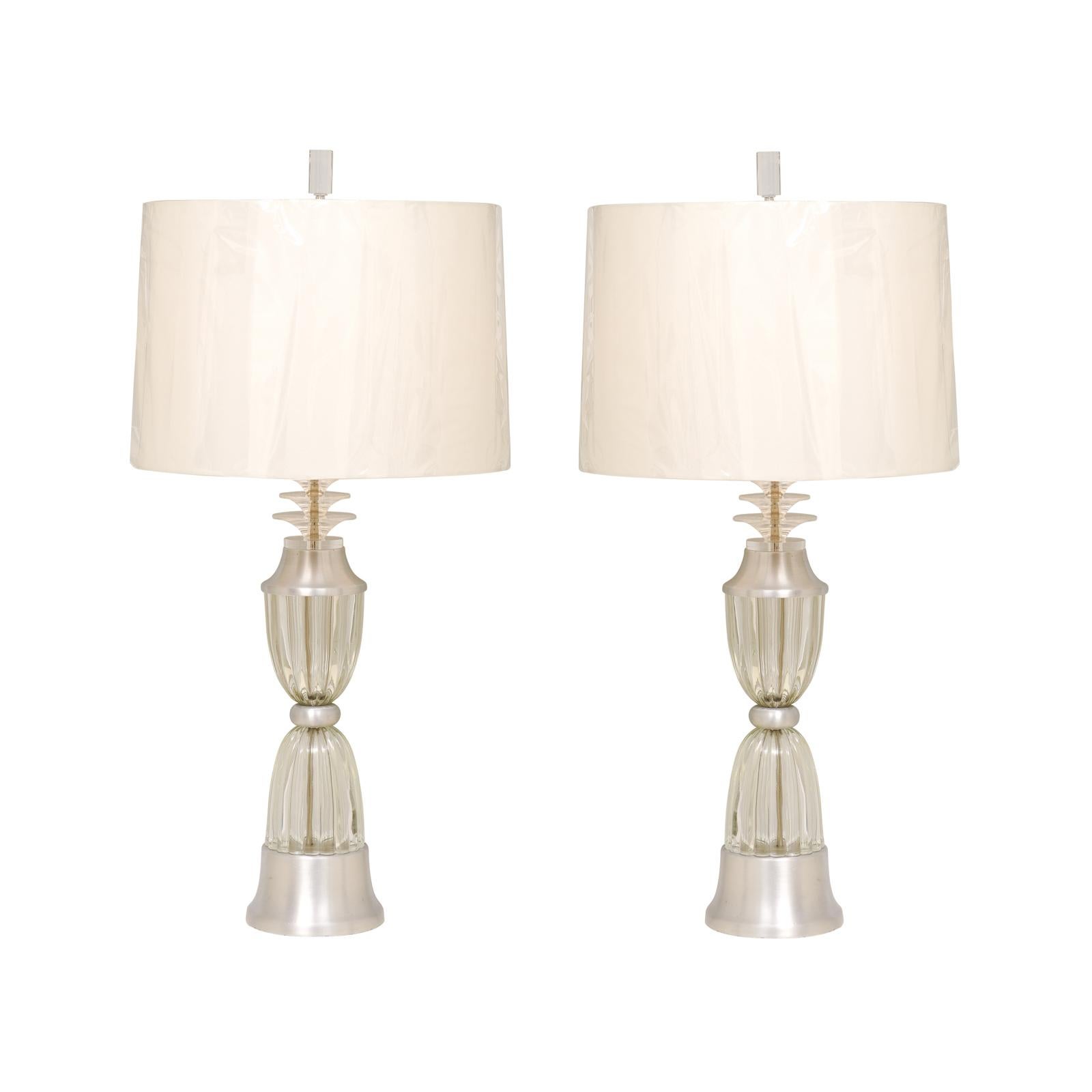 Exquisite Pair of Vintage Aluminum and Crystal Art Deco Lamps by Russel Wright en vente 3