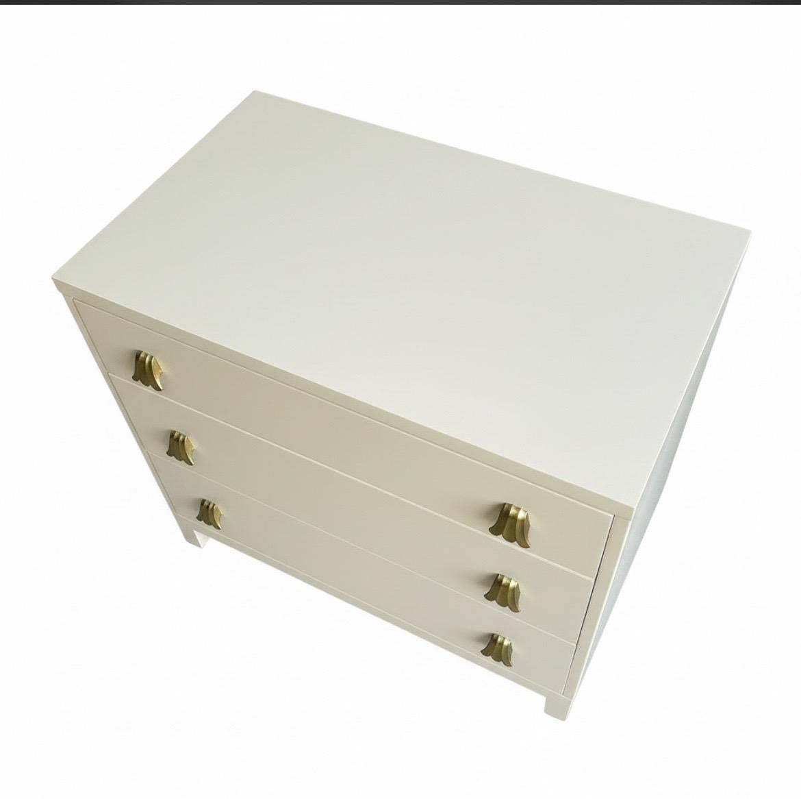 Exquisite Pair of Vintage Art Deco Commodes with Tulip Pulls by Widdicomb In Excellent Condition For Sale In Atlanta, GA