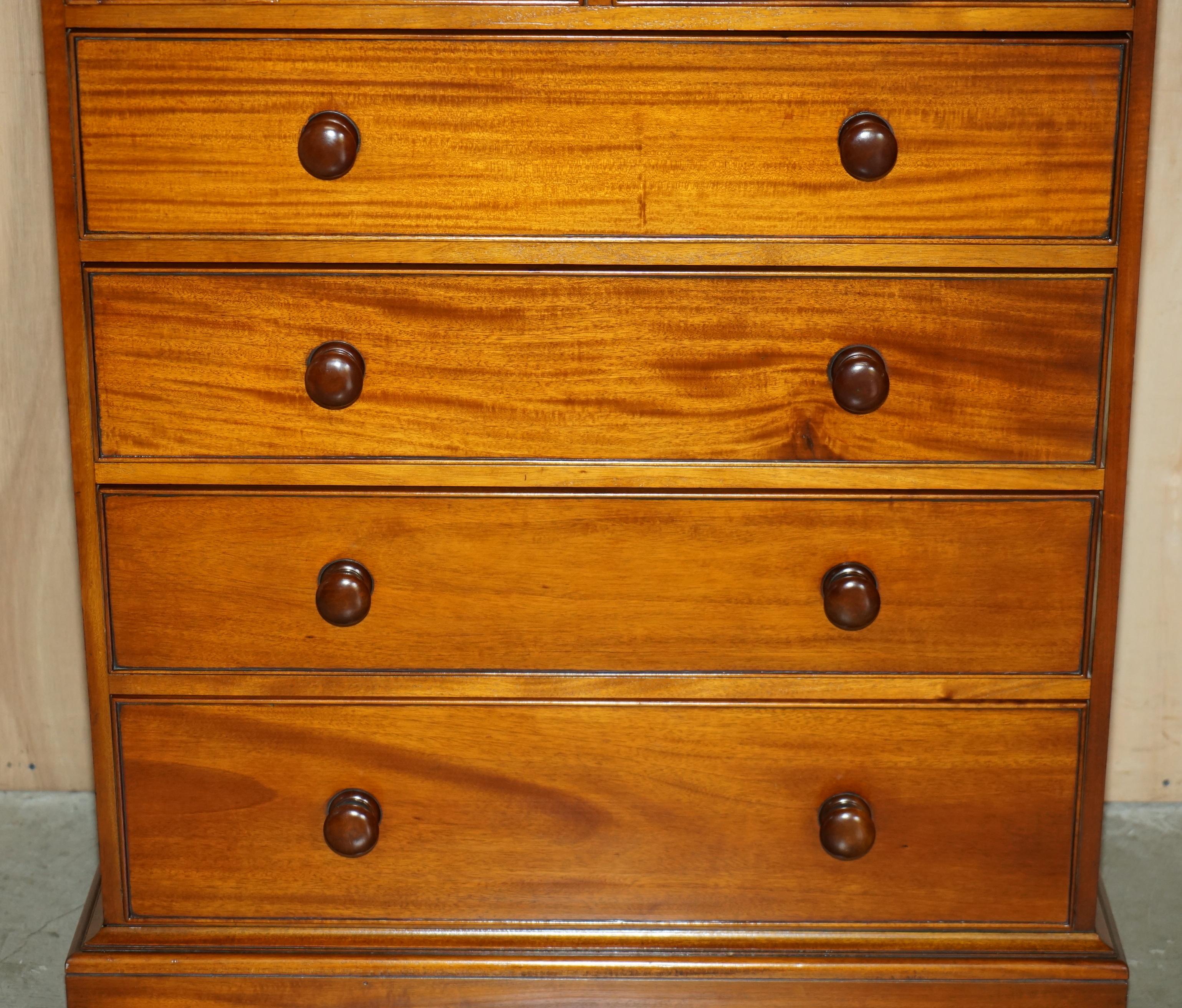 Hand-Crafted EXQUISITE PAIR OF ViNTAGE FLAMED HARDWOOD CHEST OF DRAWERS PART OF A SUITE For Sale