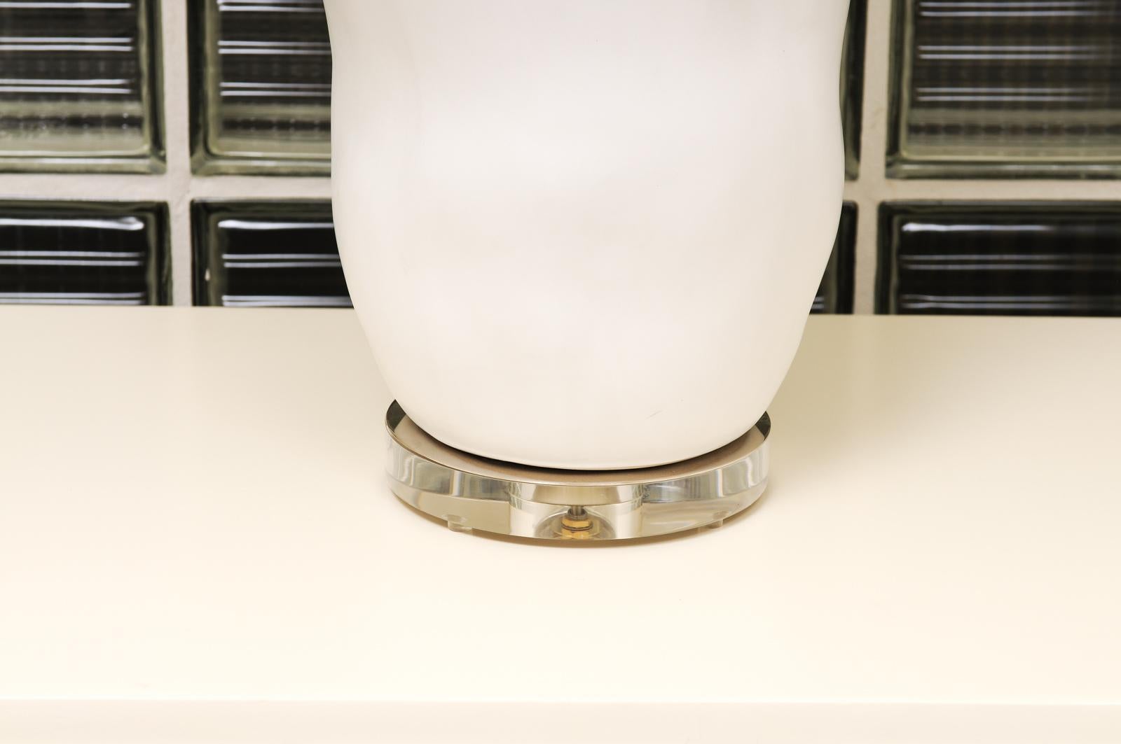 Paire exquise de grands vases en céramique grecque d'époque utilisés comme lampes sur mesure Excellent état - En vente à Atlanta, GA