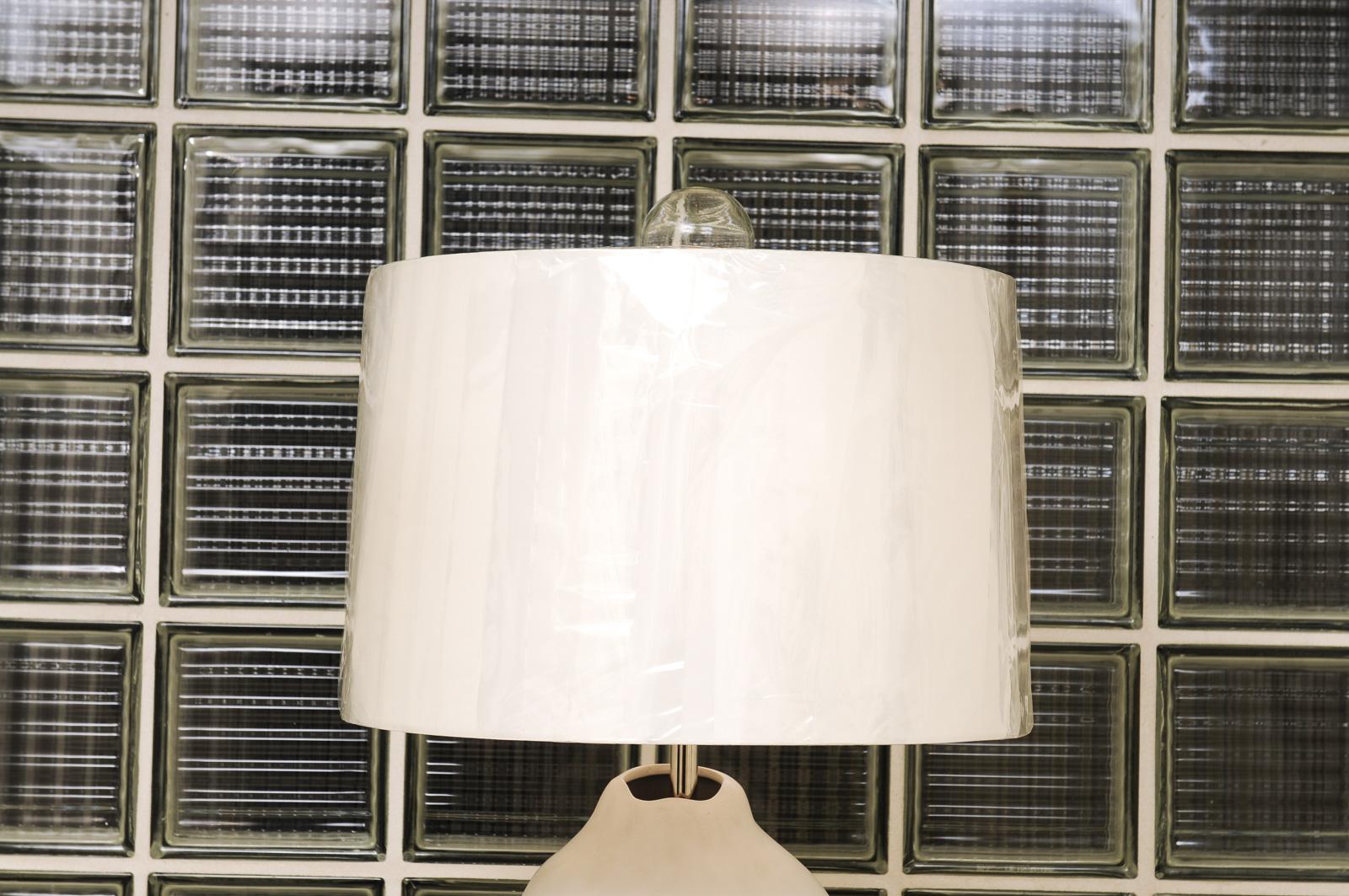 Céramique Paire exquise de grands vases en céramique grecque d'époque utilisés comme lampes sur mesure en vente