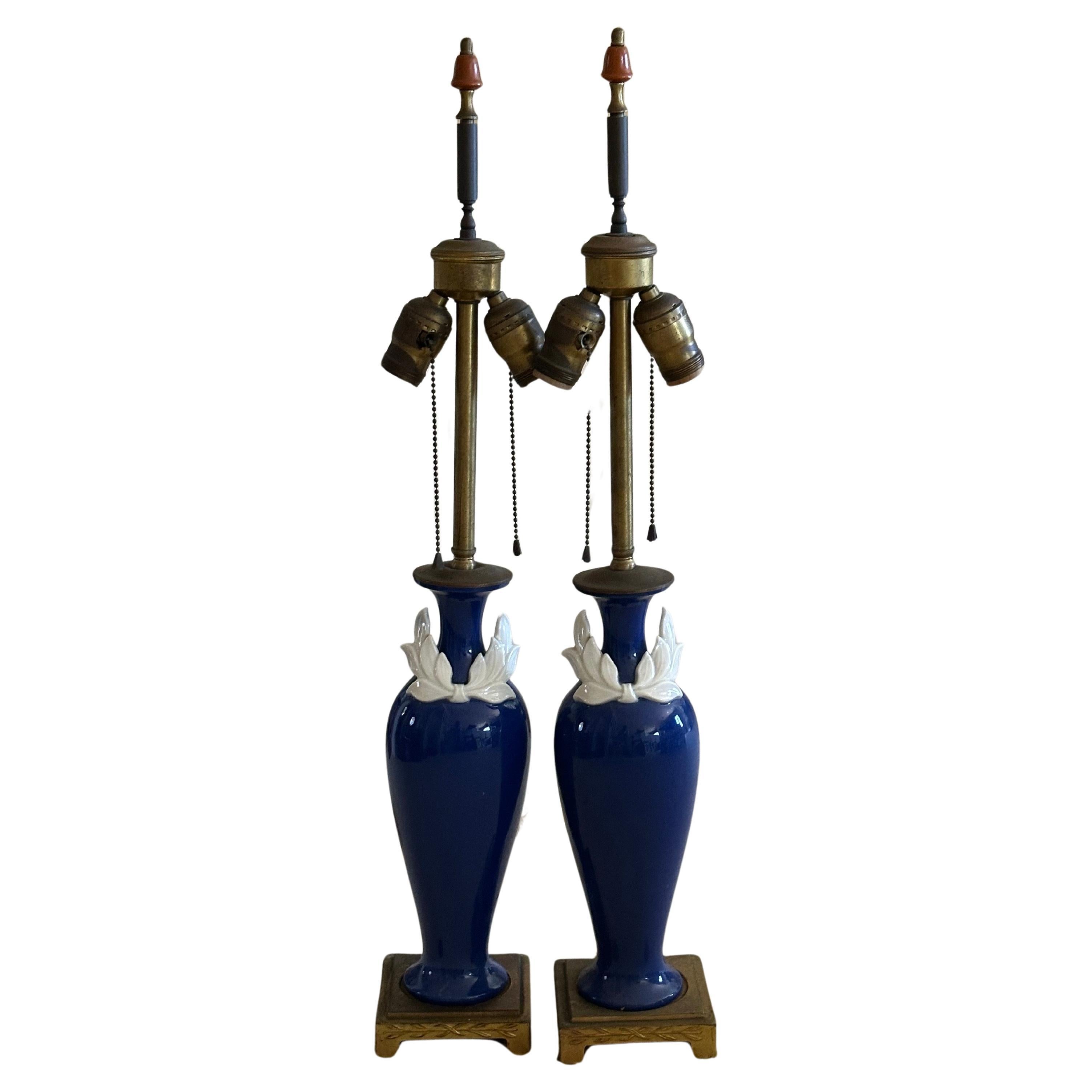 Exquise paire de lampes de table vintage en porcelaine et laiton par Davy Art NY / Lenox en vente 3