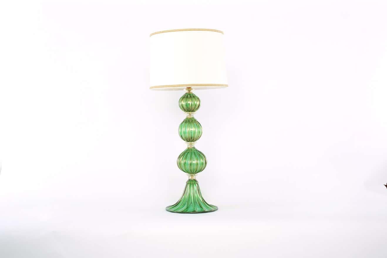 Exquisites Paar venezianische Tischlampen aus Glas mit Goldflecken, Paar im Angebot 3