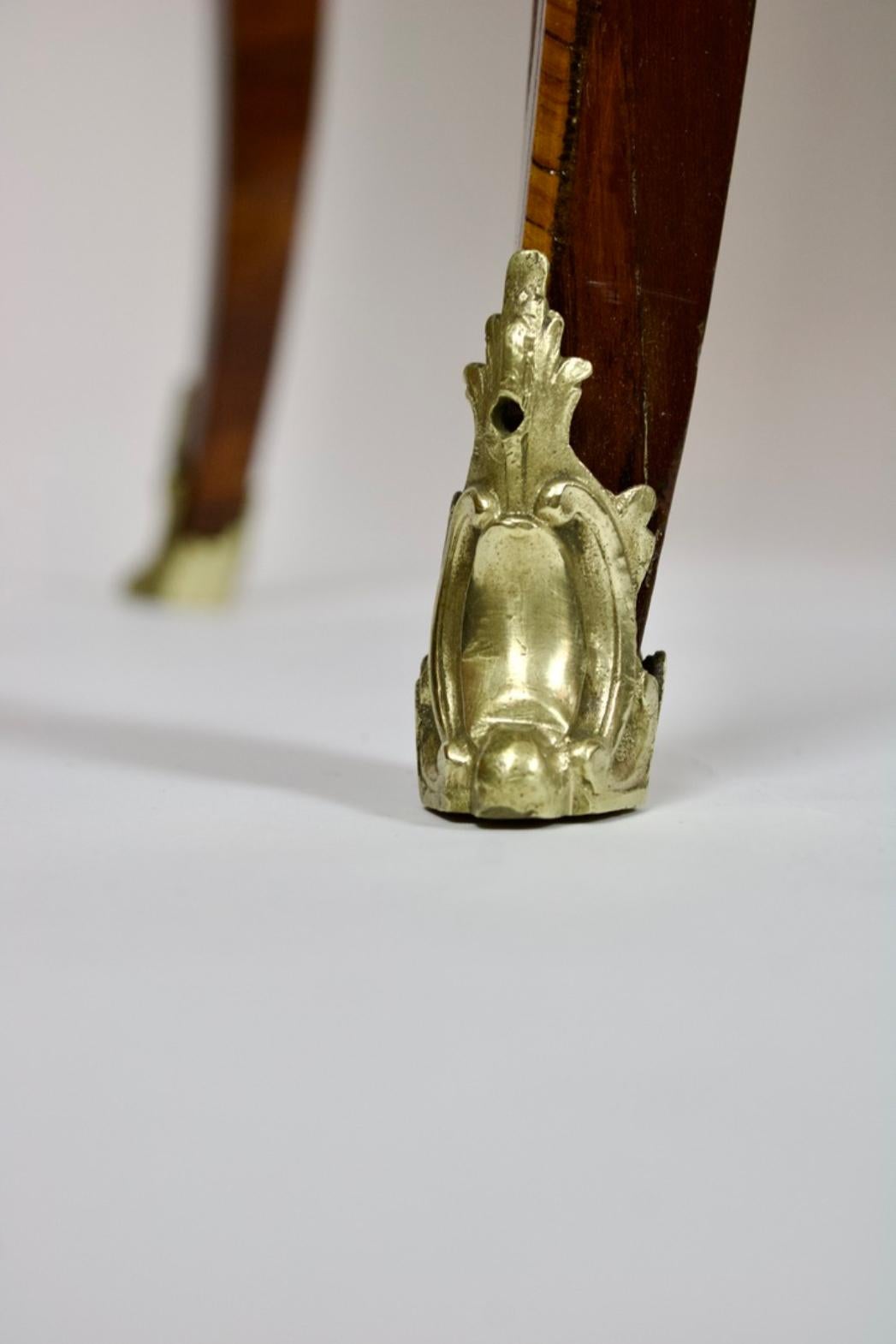 Squisita Pariser Poudreuse aus der Transition-Epoche um 1770 In condizioni buone in vendita a Berlin, DE