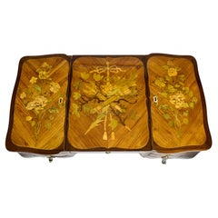 Exquise Poudreuse de Pariser aus der Transition-Epoche um 1770