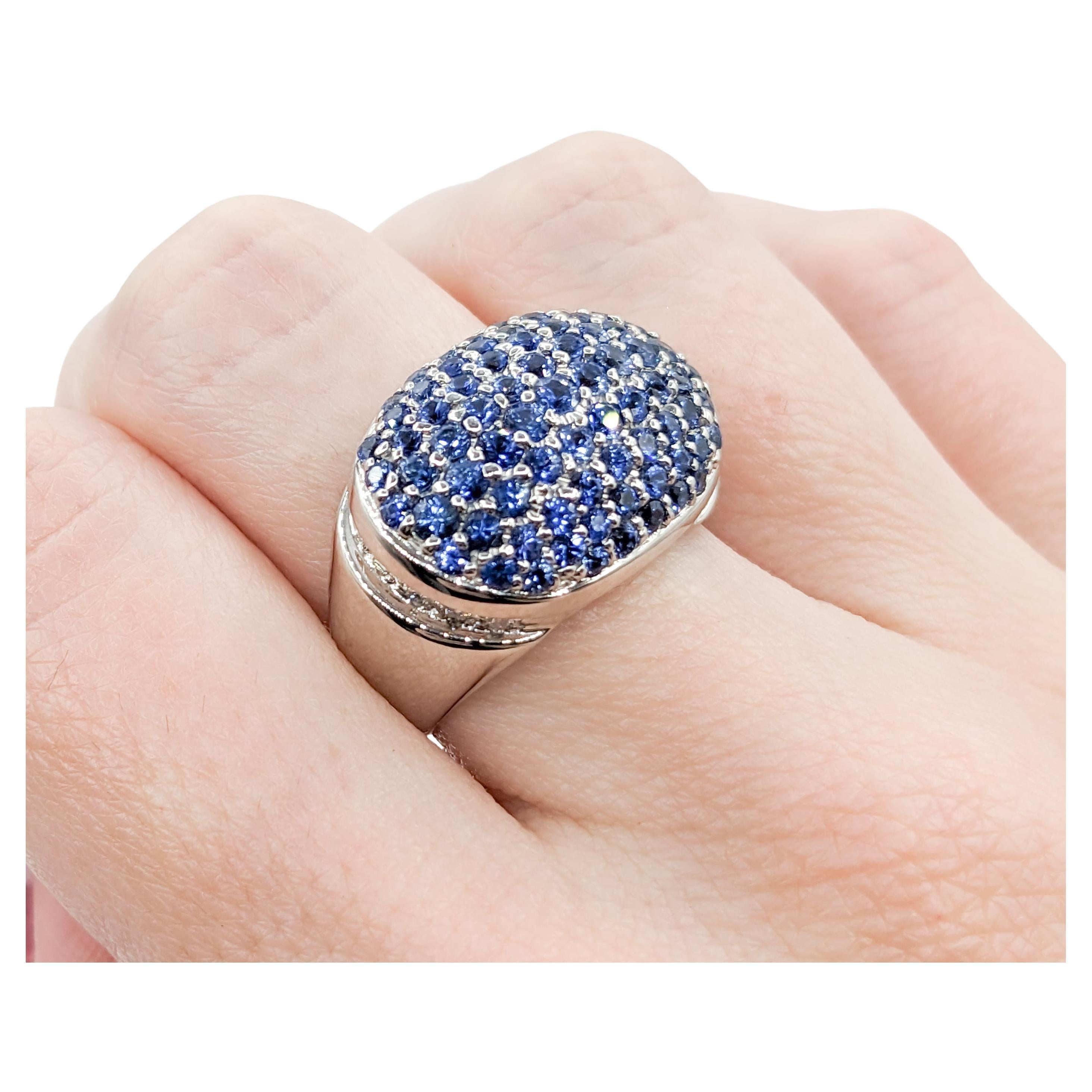 Exquisiter Ring mit Pavé-Saphir und Diamant