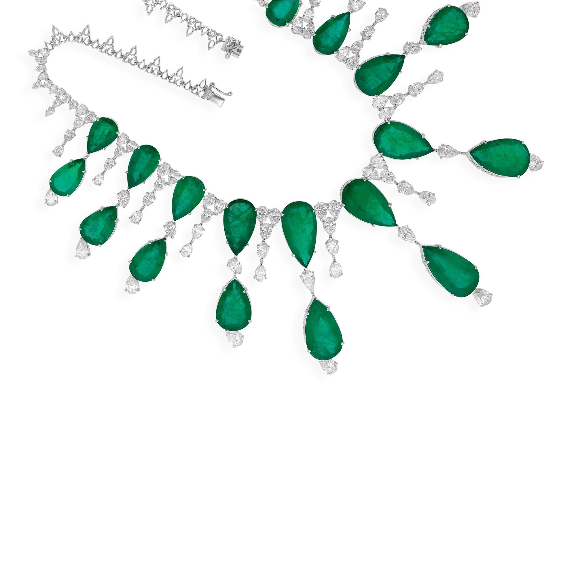 Exquisito Collar de Diamantes Esmeralda Corte Pera 173ct Oro Blanco 18k Alta Joyería Corte pera en venta