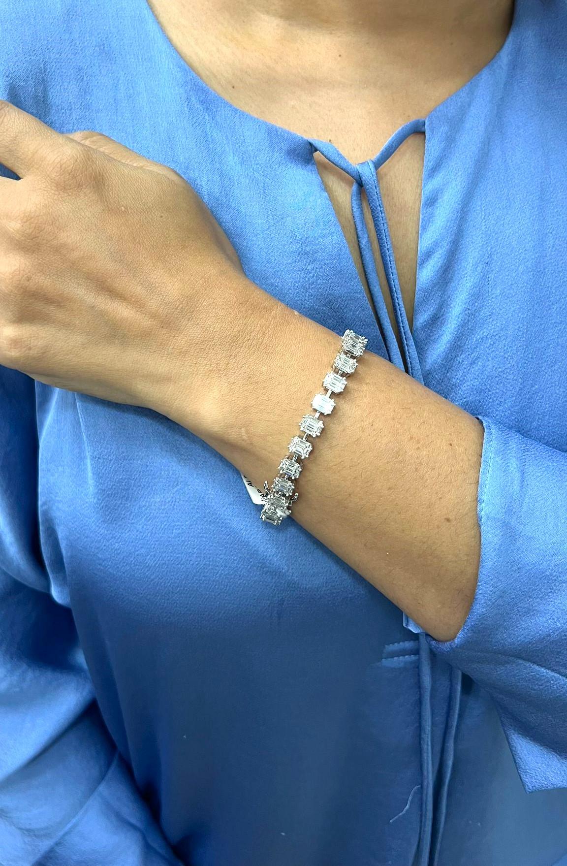 Exquisite piecut diamond Bracelet- Luxury high jewelry statement piece In New Condition For Sale In Khet Bang Rak, Krung Thep Maha Nakhon