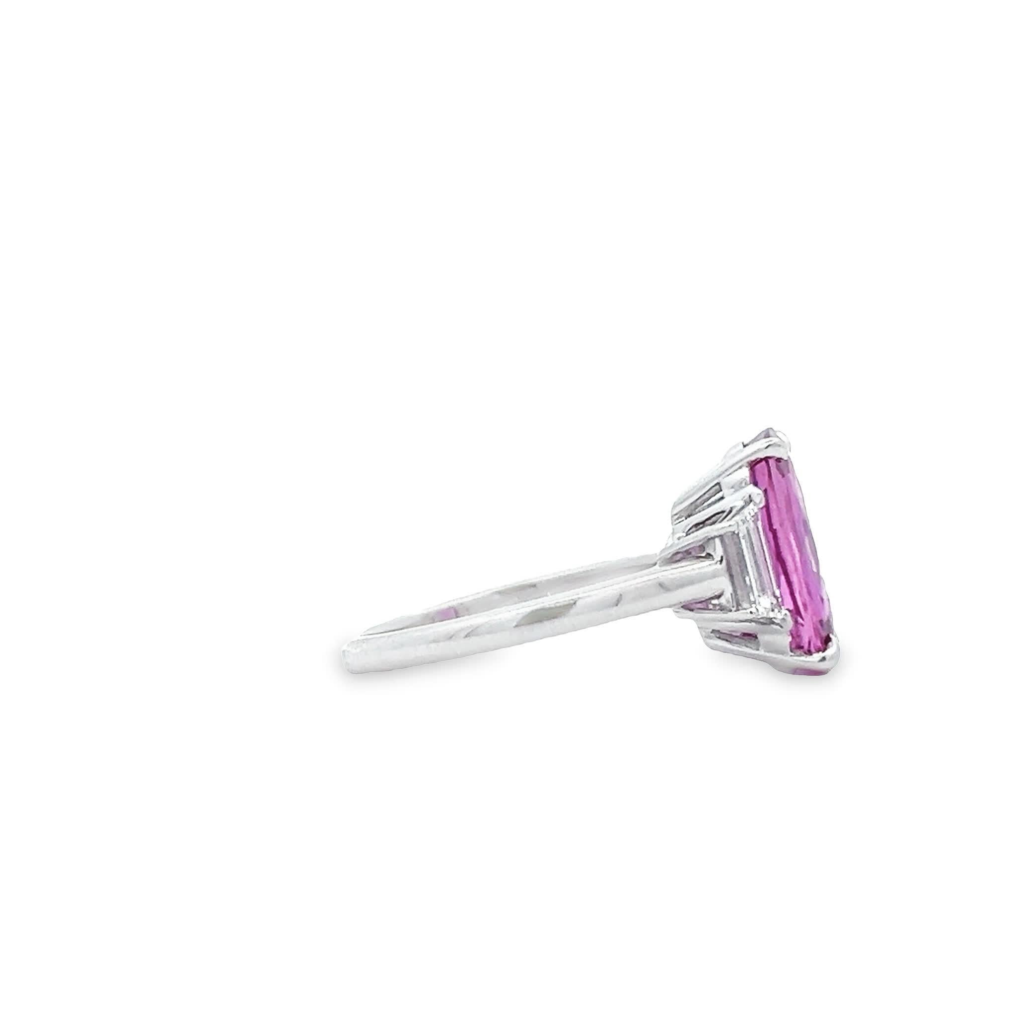 Exquisite Pink Sapphire and Diamond Encrusted Ring In New Condition For Sale In Great Neck Plaza, NY