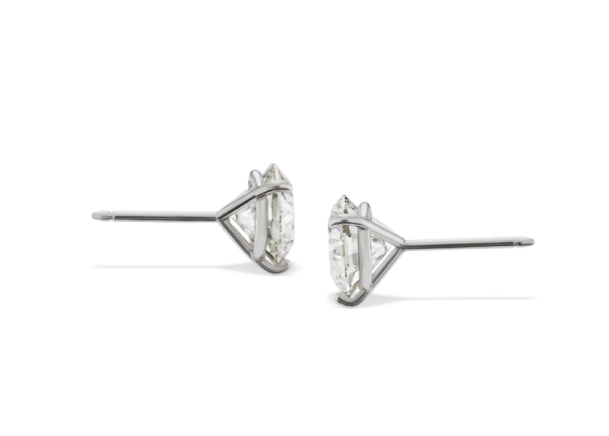Moderne Boucles d'oreilles exquises en platine avec diamant - poids total de 5,11 carats en vente