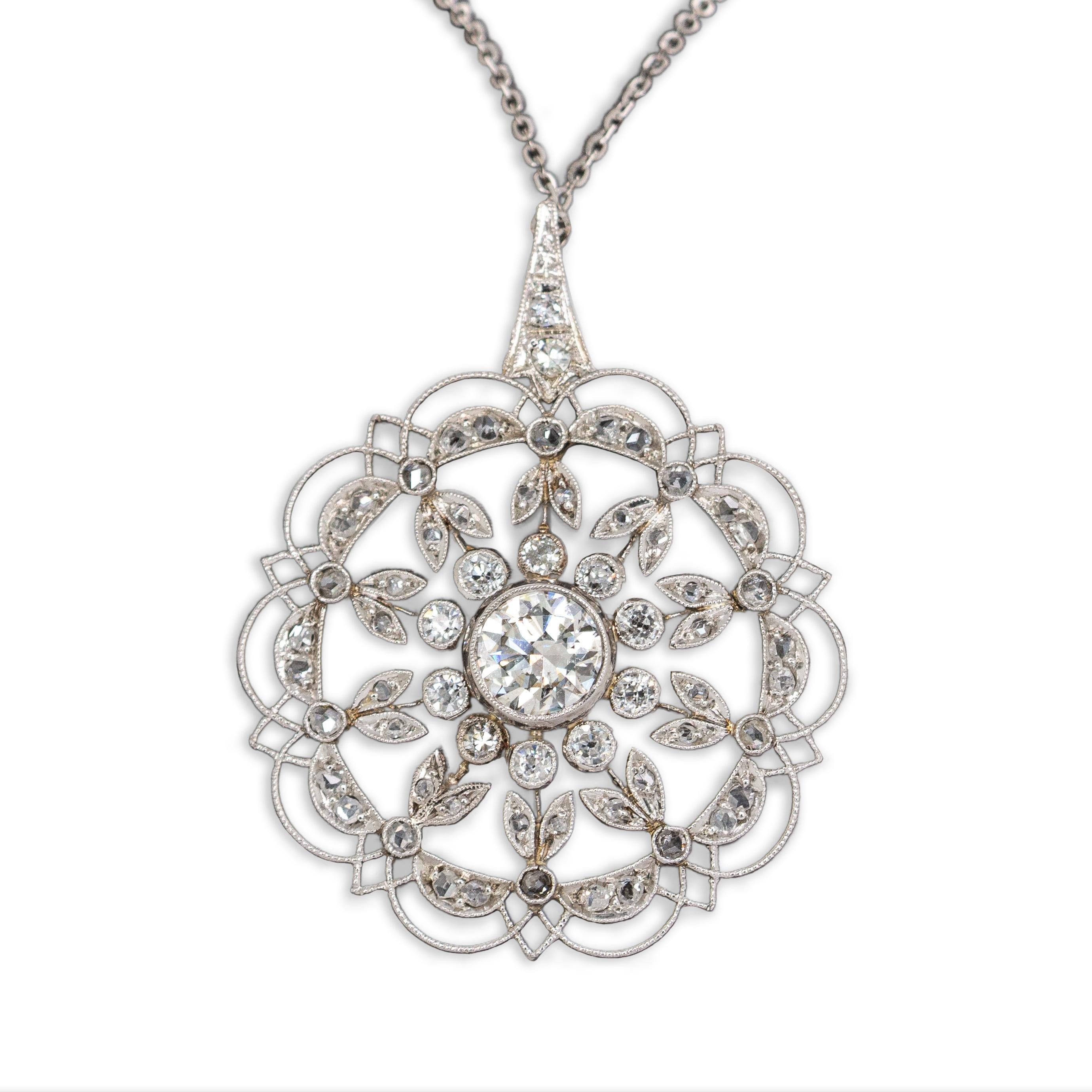 Exquisito Colgante Flor de Platino con Auténticos Diamantes Extraídos de la Tierra y Cadena en Nuevo estado para la venta en Columbus, OH