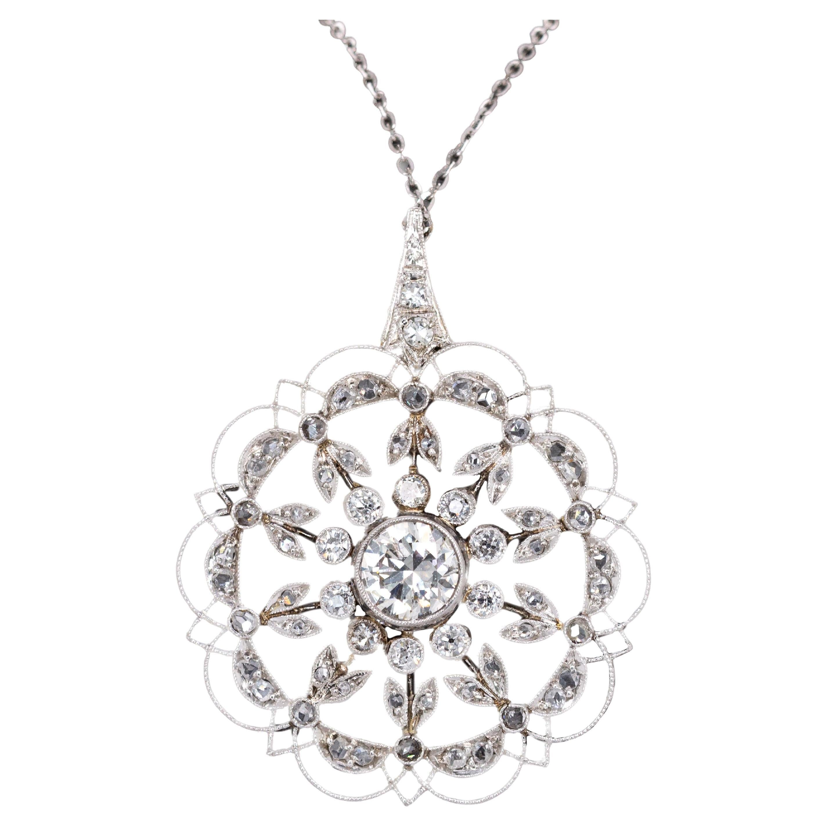 Exquisito Colgante Flor de Platino con Auténticos Diamantes Extraídos de la Tierra y Cadena en venta