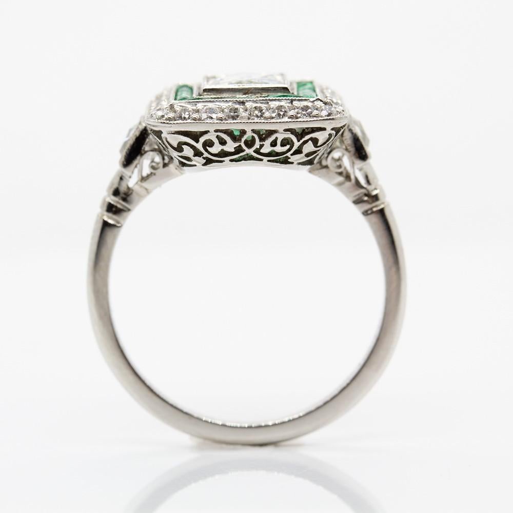 Exquisite Platinum GIA Certified Diamonds and Emeralds Ring In Excellent Condition In Miami, FL