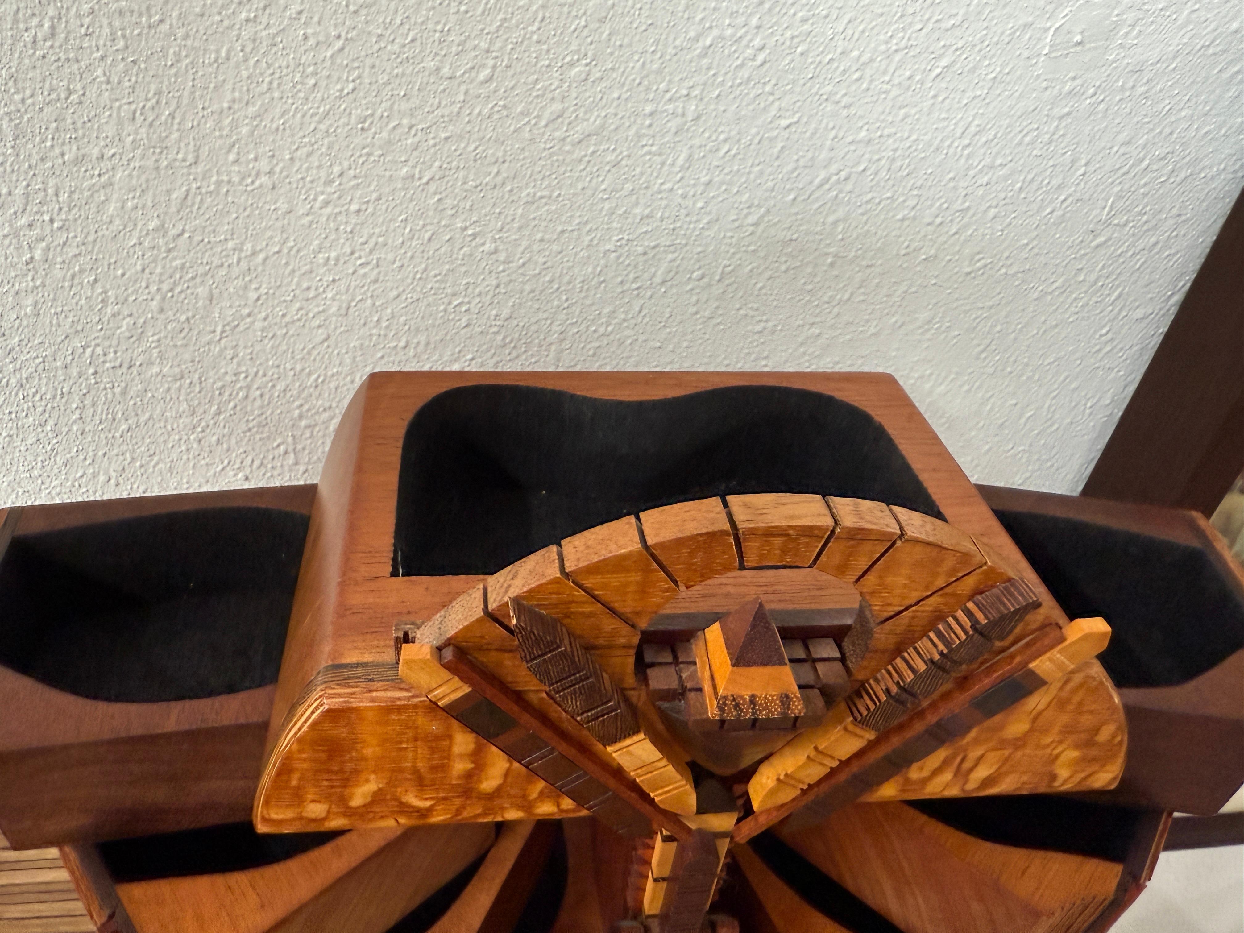 Exquise boîte à bijoux en bois exotique de Po Shun Leong en vente 3