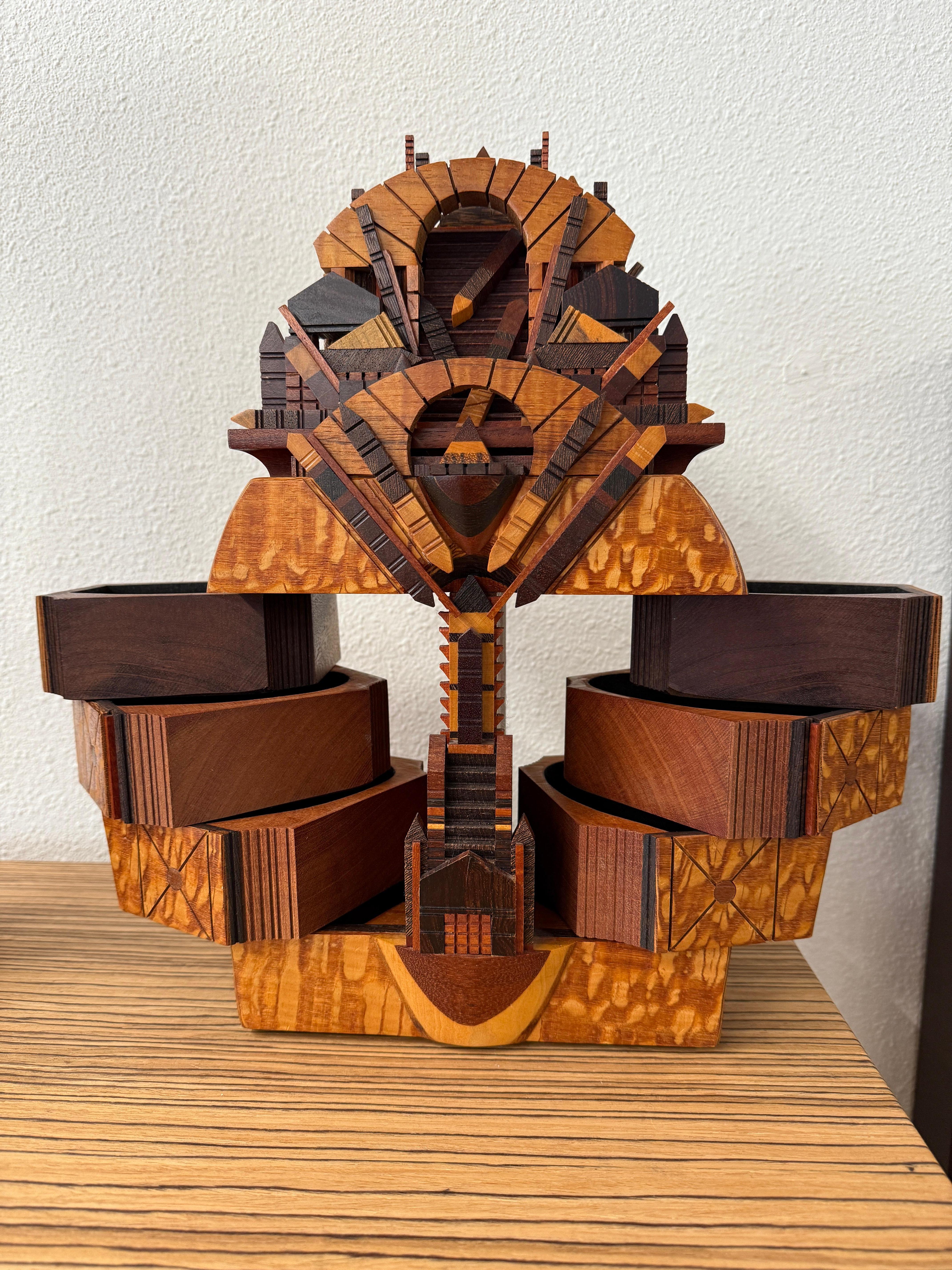 Exquise boîte à bijoux en bois exotique de Po Shun Leong en vente 1