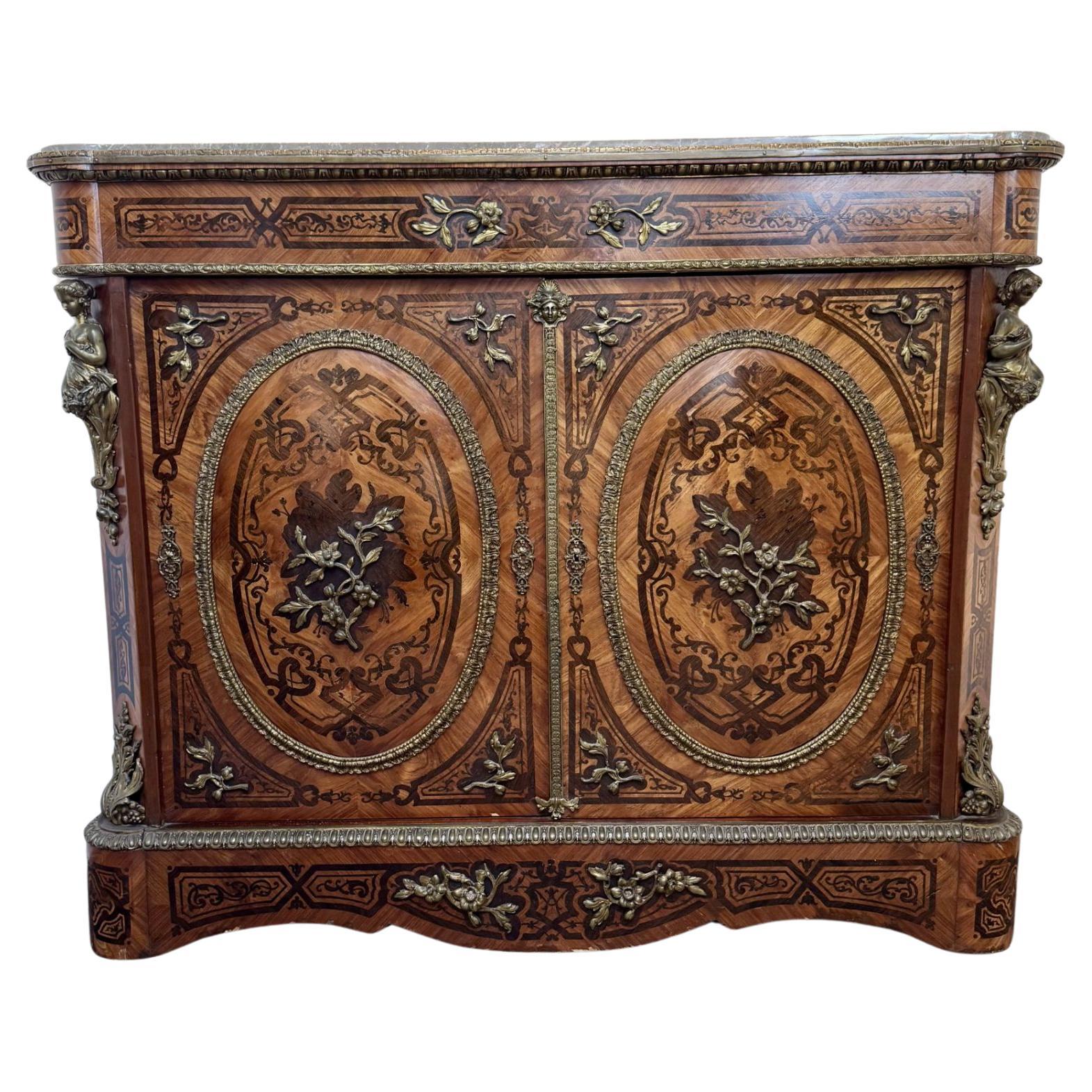 Meuble ancien en marqueterie française du 19e siècle de qualité exquise