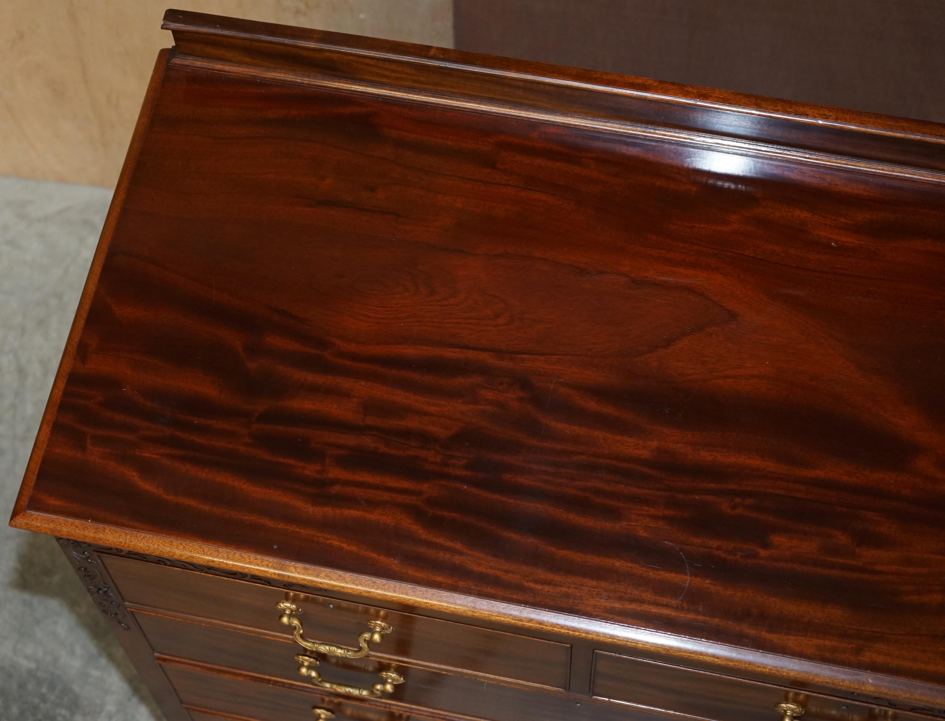 English Exquisite Quality circa 1900 Honduras Hardwood Chest of Drawers Part of a Suite
