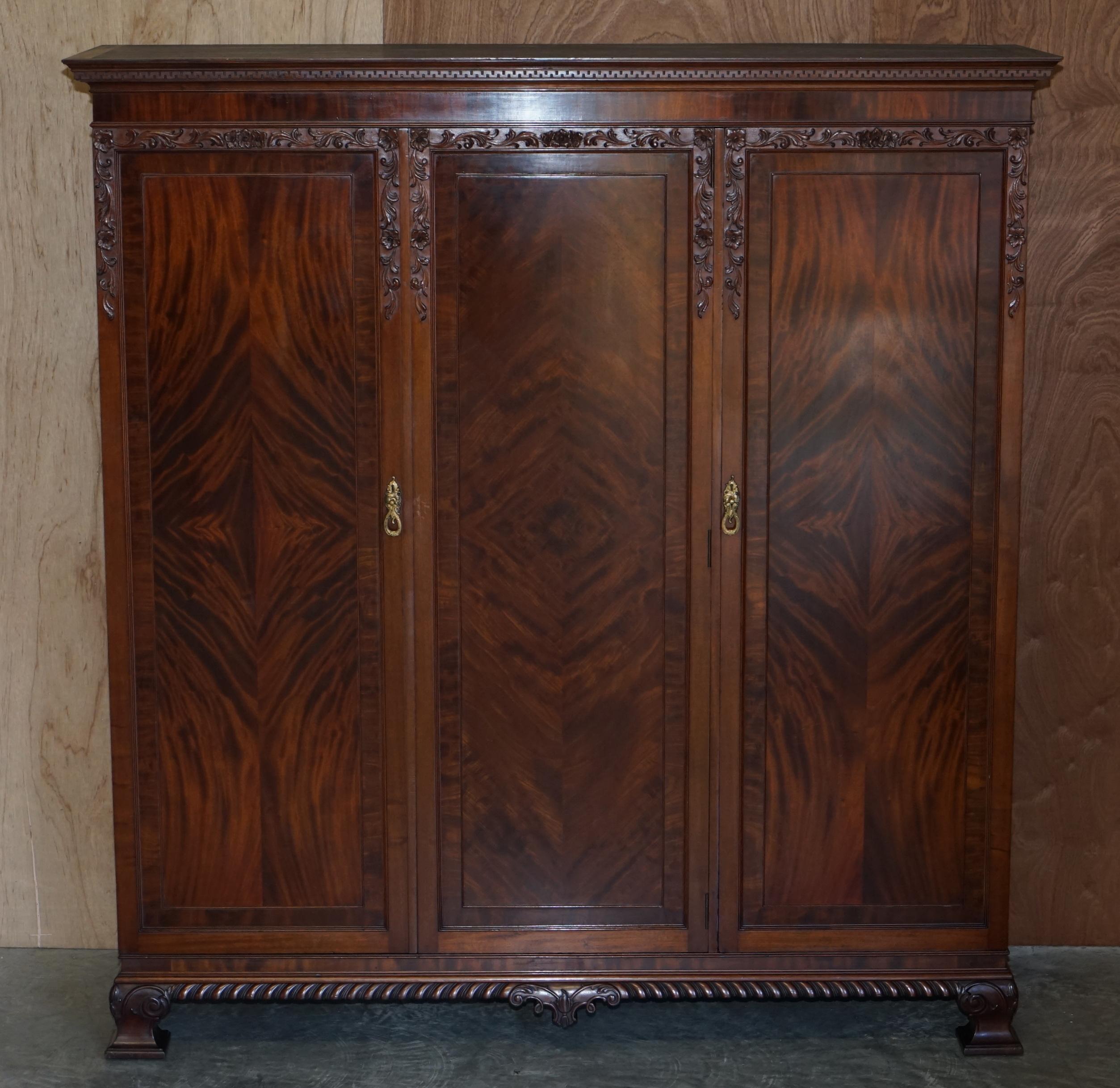 We are delighted to offer this exquisite quality circa 1900 Honduras Mahogany triple bank wardrobe with full length mirrored door panel and campaign drawers that can be dismantled

This wardrobe can be dismantled as mentioned for ease of access,