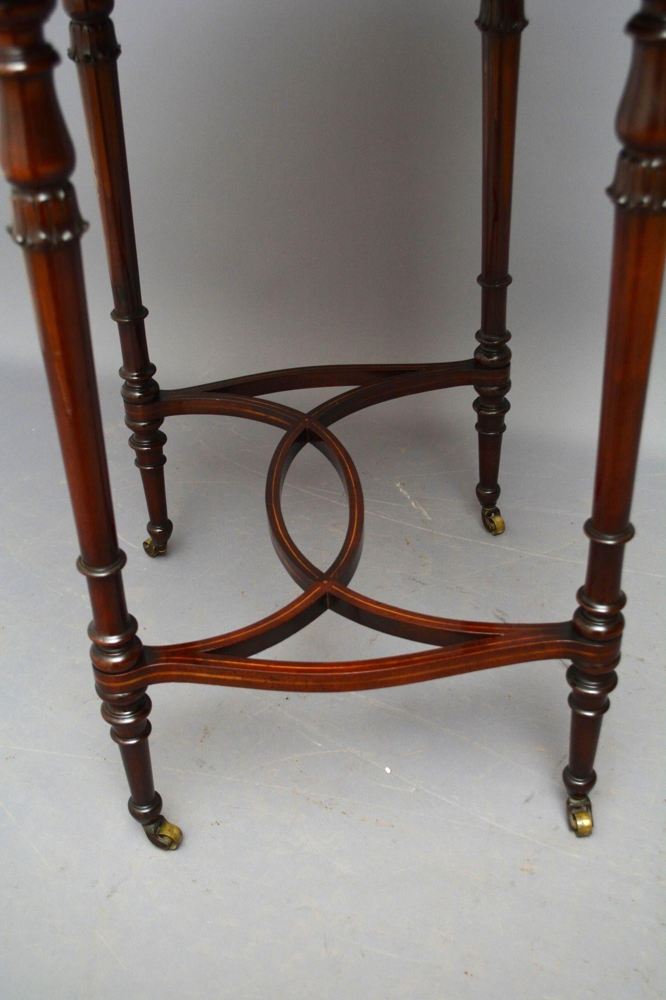 Mesa auxiliar eduardiana de caoba de exquisita calidad en venta 12