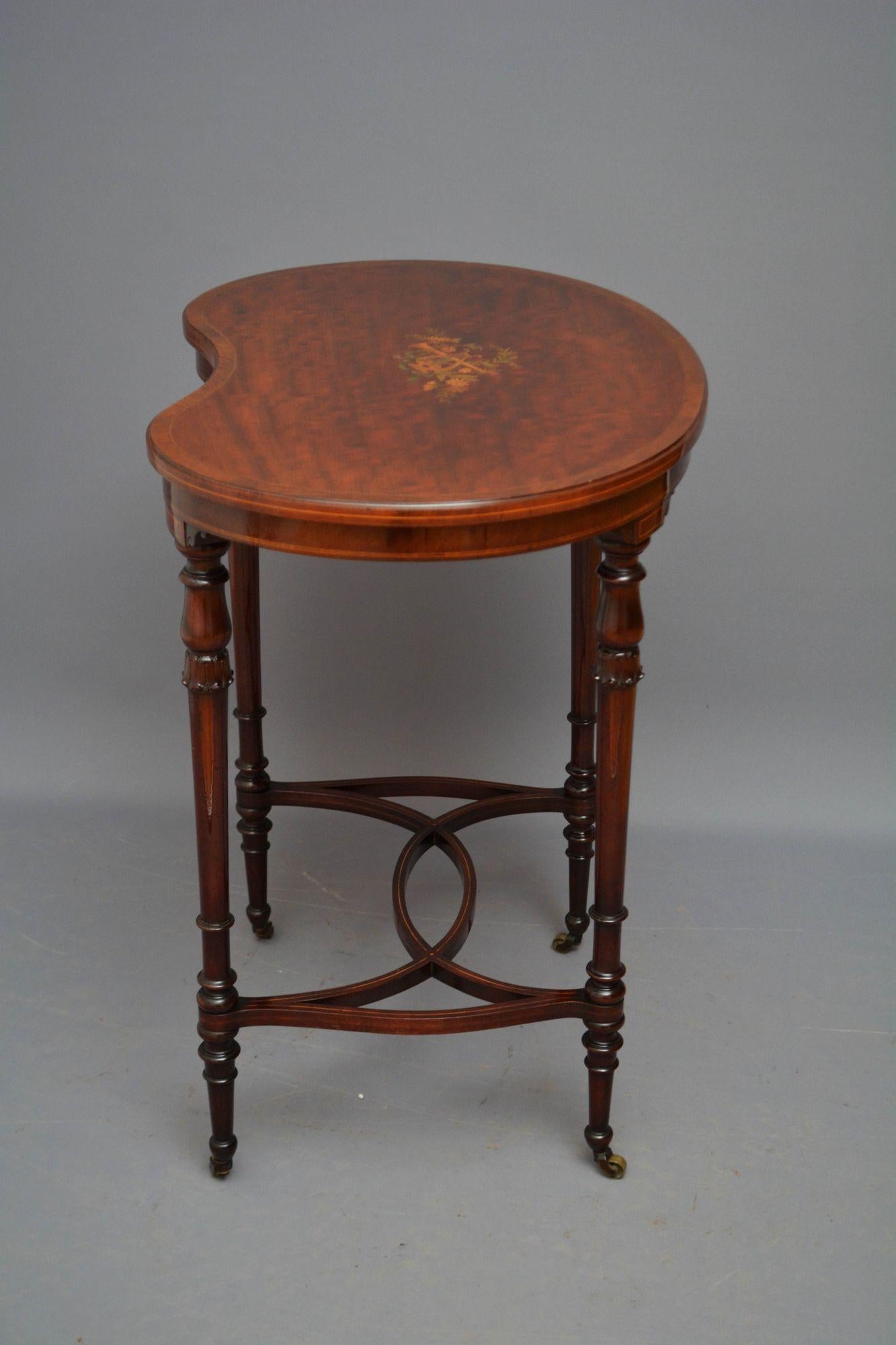 Mesa auxiliar eduardiana de caoba de exquisita calidad Inglés en venta