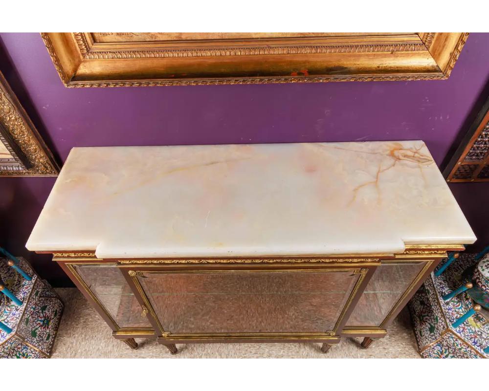 Squisito mobile commode francese di qualità con montatura in ormolu, 1880 ca. in vendita 9