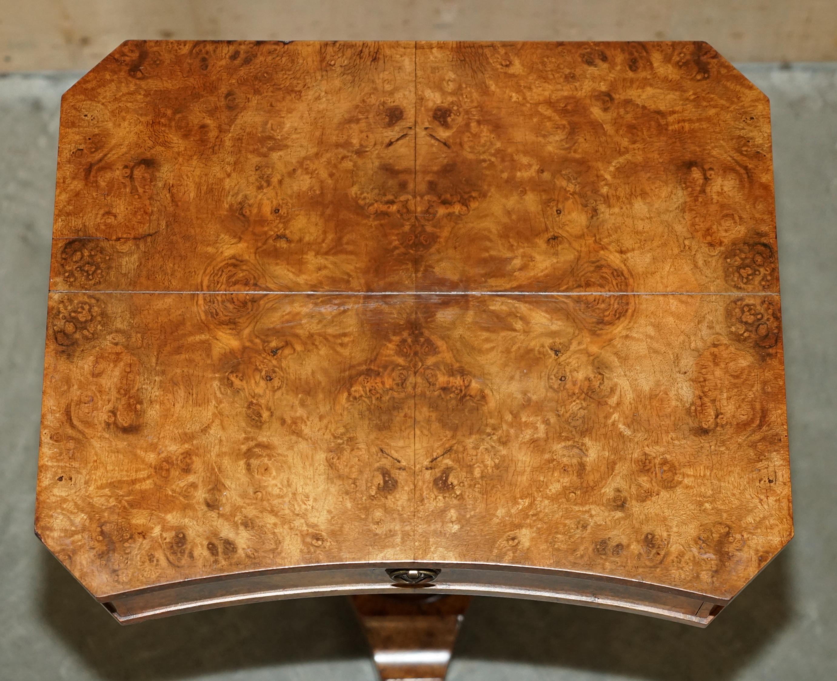 English EXQUISITE QUALITY WILLIAM IV CIRCA 1830 BURR WALNUT SiDE END WORK SEWING TABLE For Sale