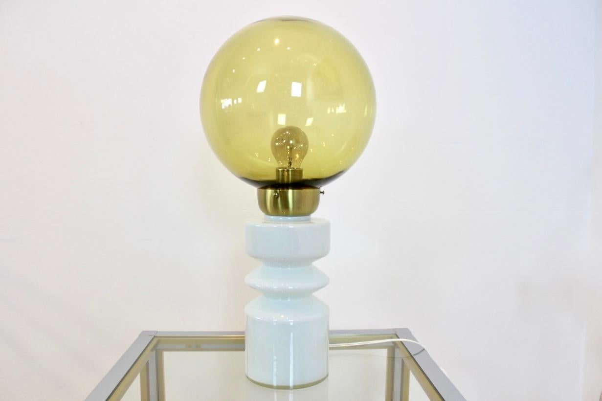 Exquisite RAAK Amsterdam Table Lamp in Glass and Brass For Sale 2