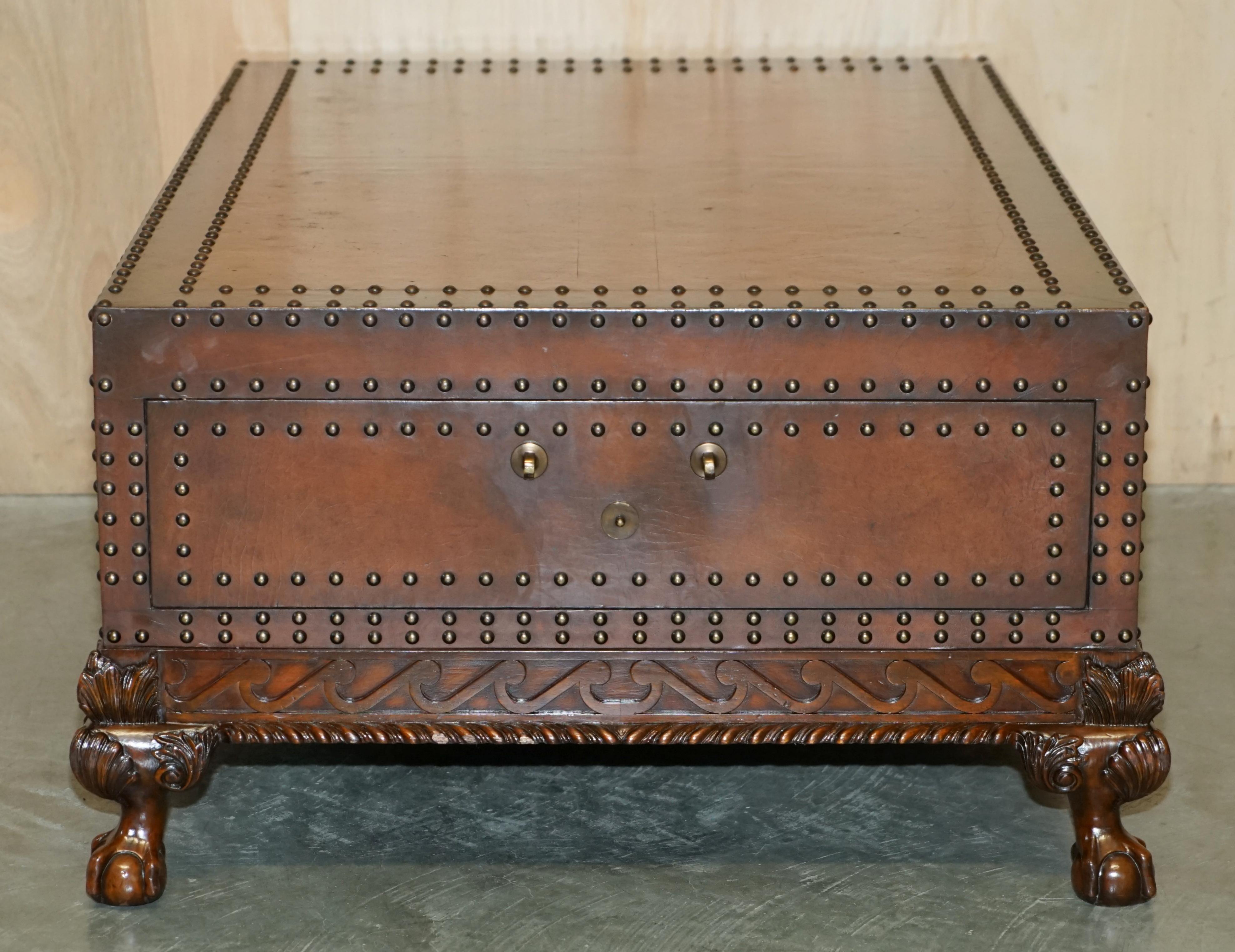 Exquisite Ralph Lauren Large Coffee Table Twin Drawers Carved Claw & Ball Feet For Sale 8