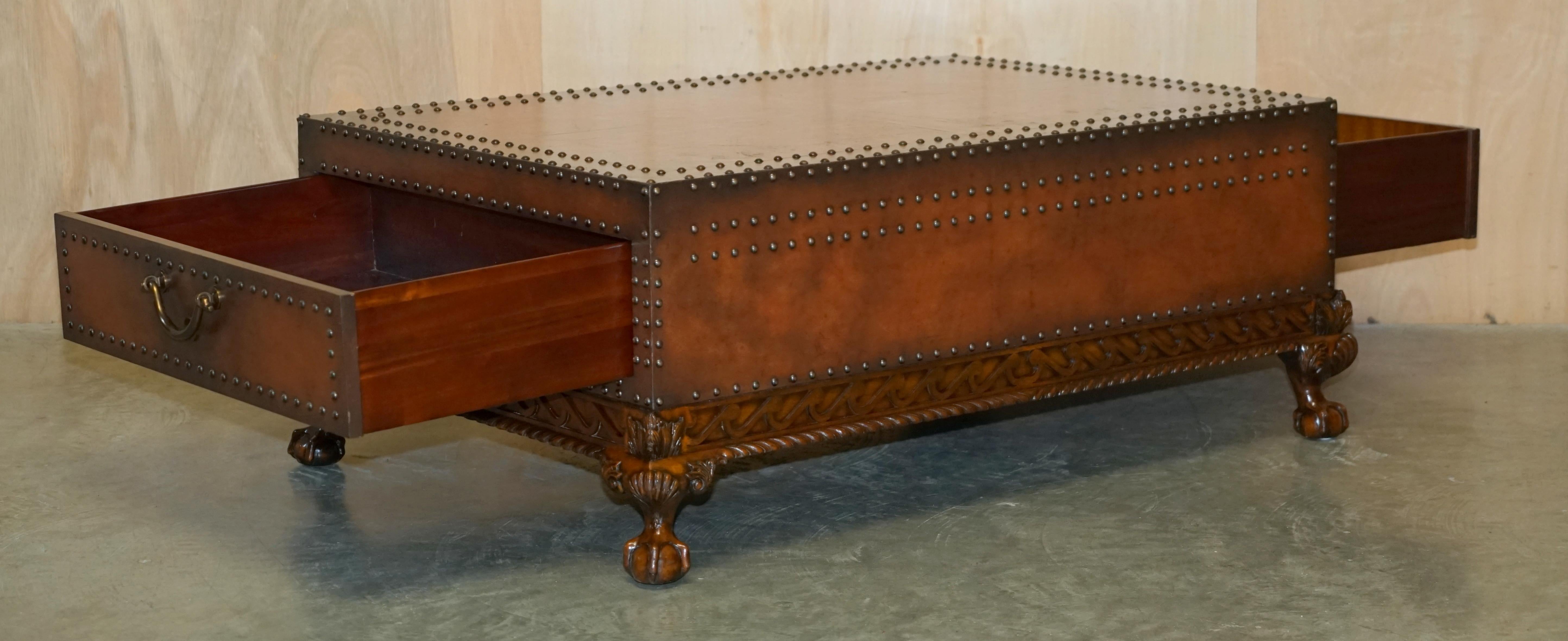 Exquisite Ralph Lauren Large Coffee Table Twin Drawers Carved Claw & Ball Feet For Sale 11
