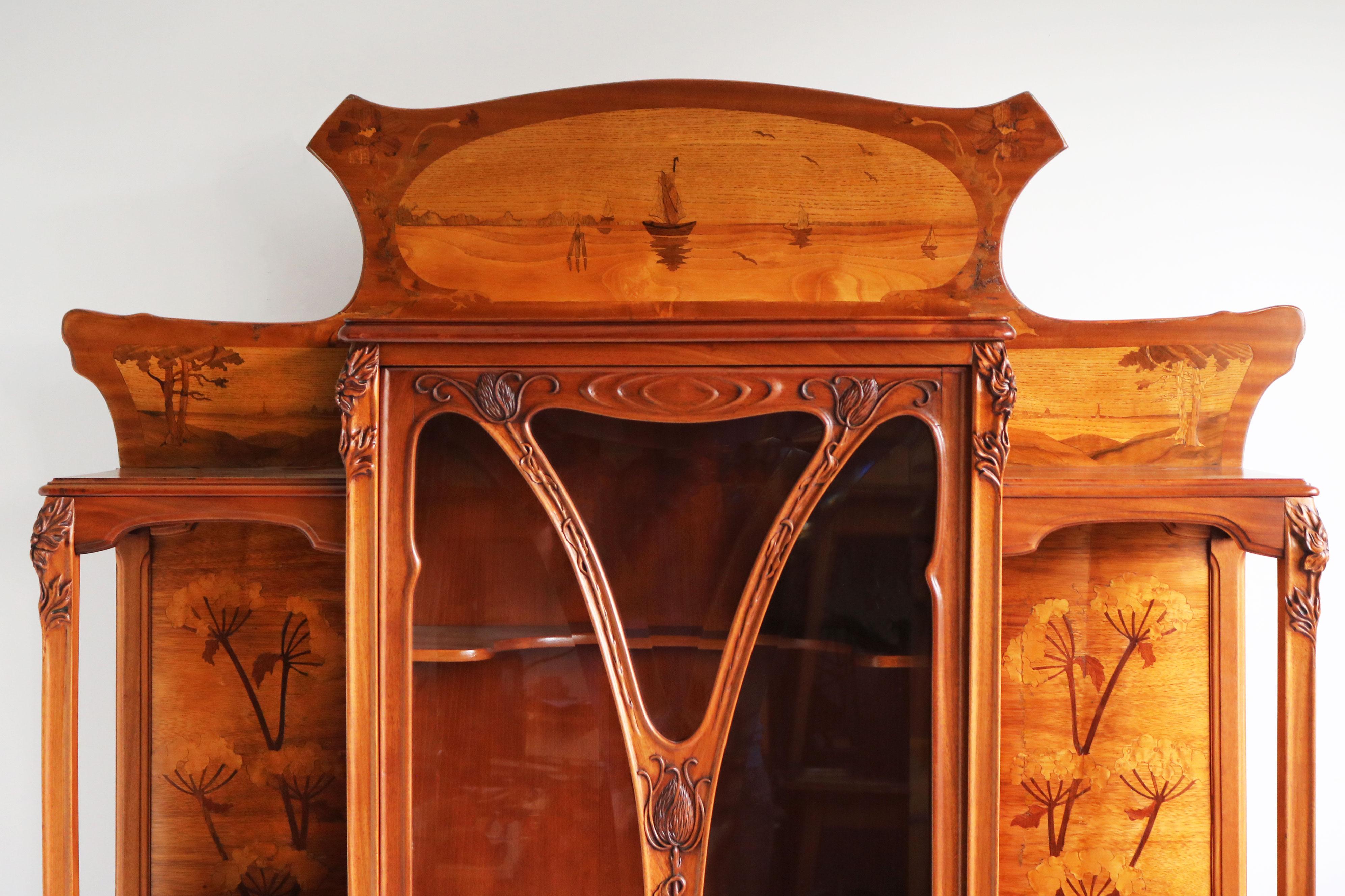 Exquisite seltene, seltene Jugendstil-Vitrinen-/Musikschrank von Emile Galle, Frankreich 1905 (Französisch) im Angebot