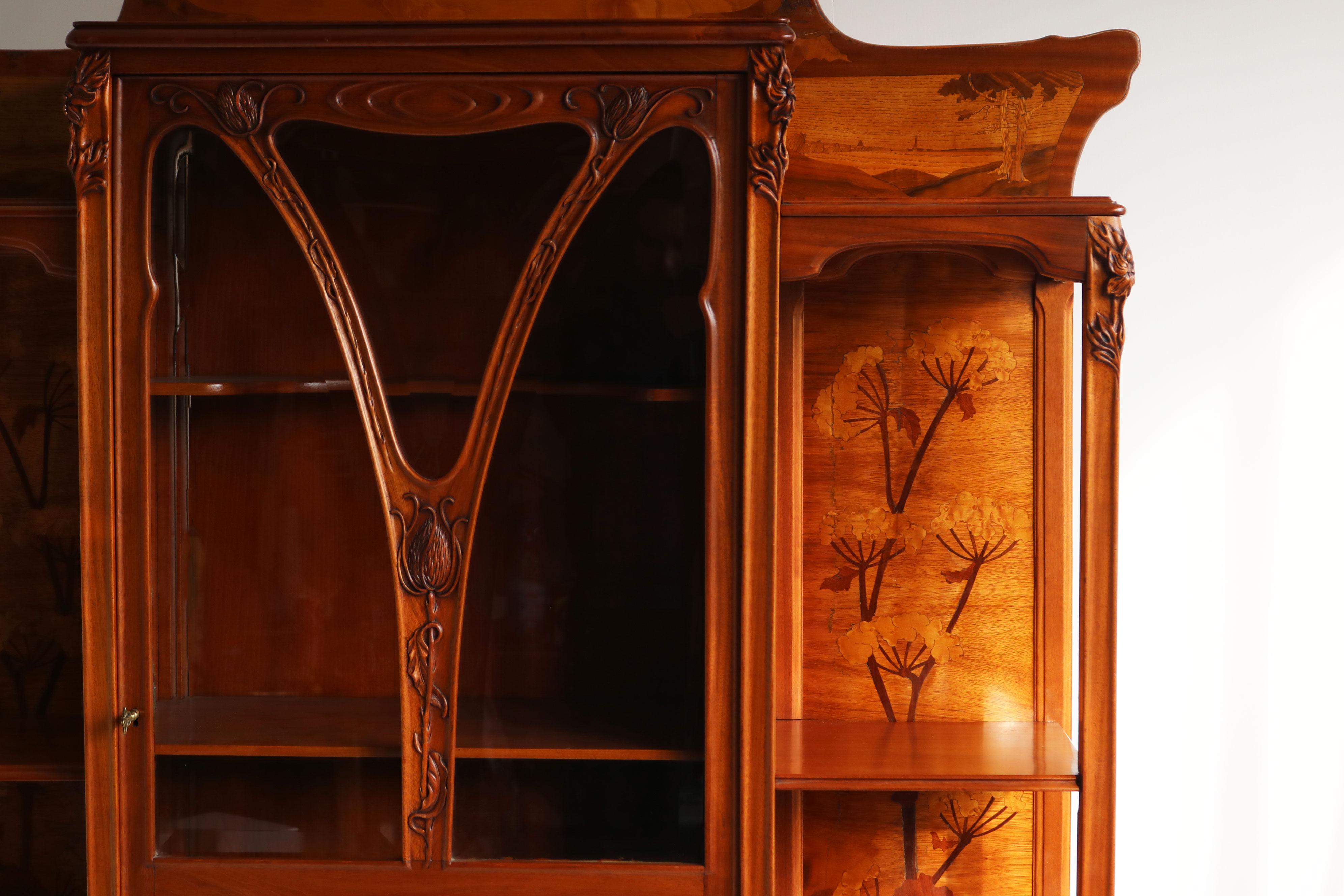 Exquisite seltene, seltene Jugendstil-Vitrinen-/Musikschrank von Emile Galle, Frankreich 1905 im Angebot 1