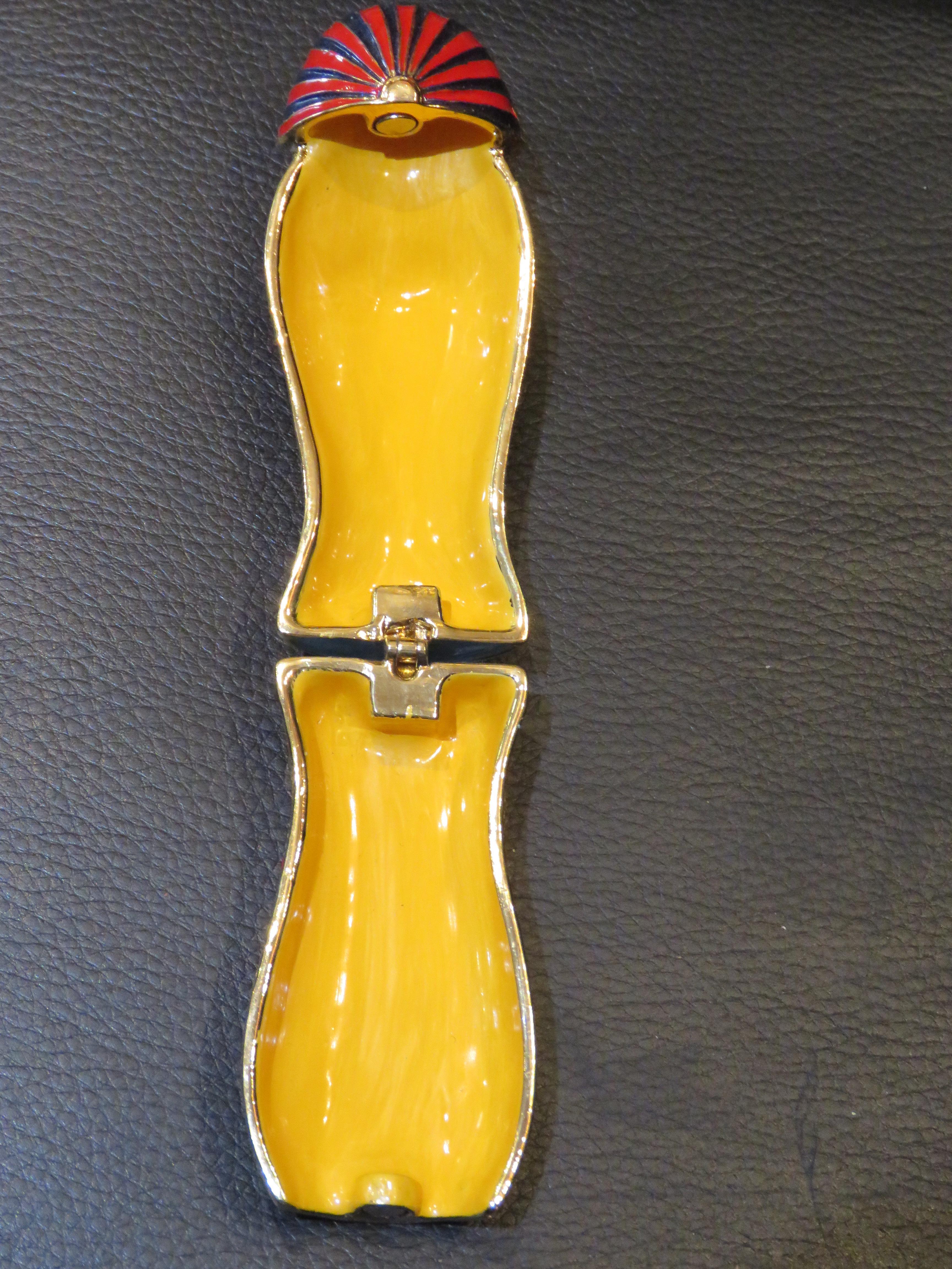 Exquisite Seltene Bunte Kristall Detaillierte Große Ägyptische Trinket Schmuckkästchen (20. Jahrhundert) im Angebot