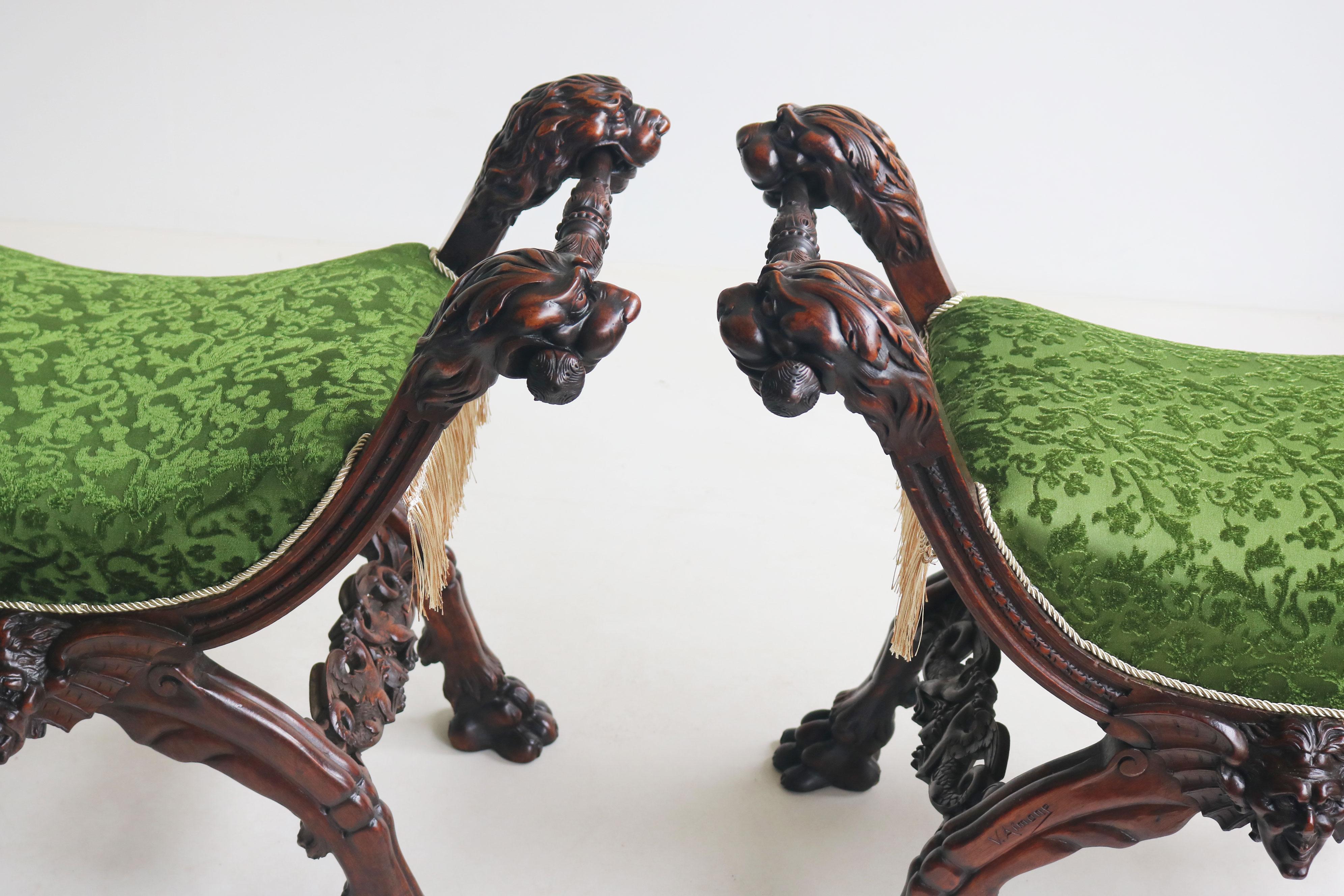 Rare paire de tabourets néo-gothiques par Victor Oak Oak 19ème siècle têtes de lion en chêne en vente 9