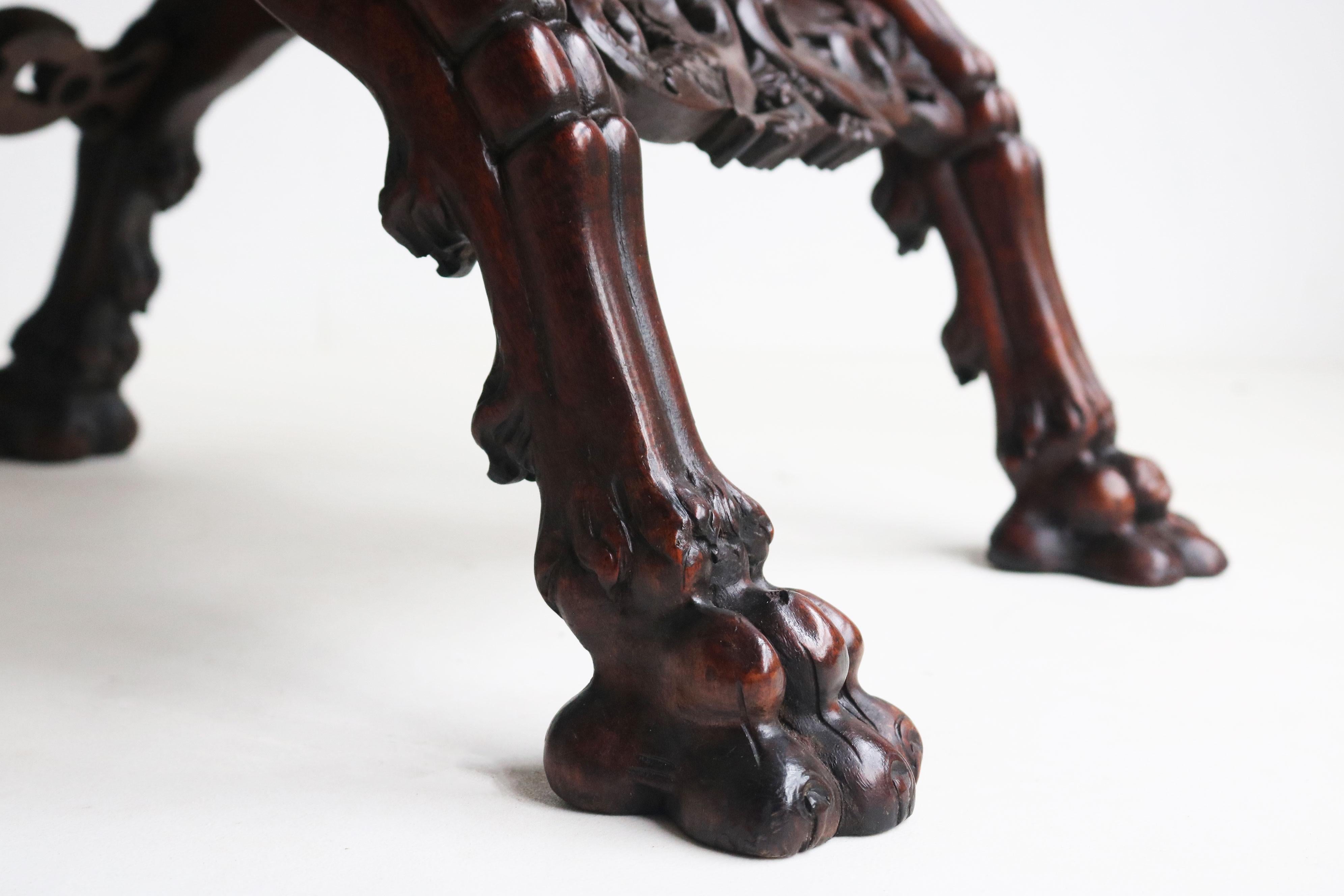 Rare paire de tabourets néo-gothiques par Victor Oak Oak 19ème siècle têtes de lion en chêne en vente 2