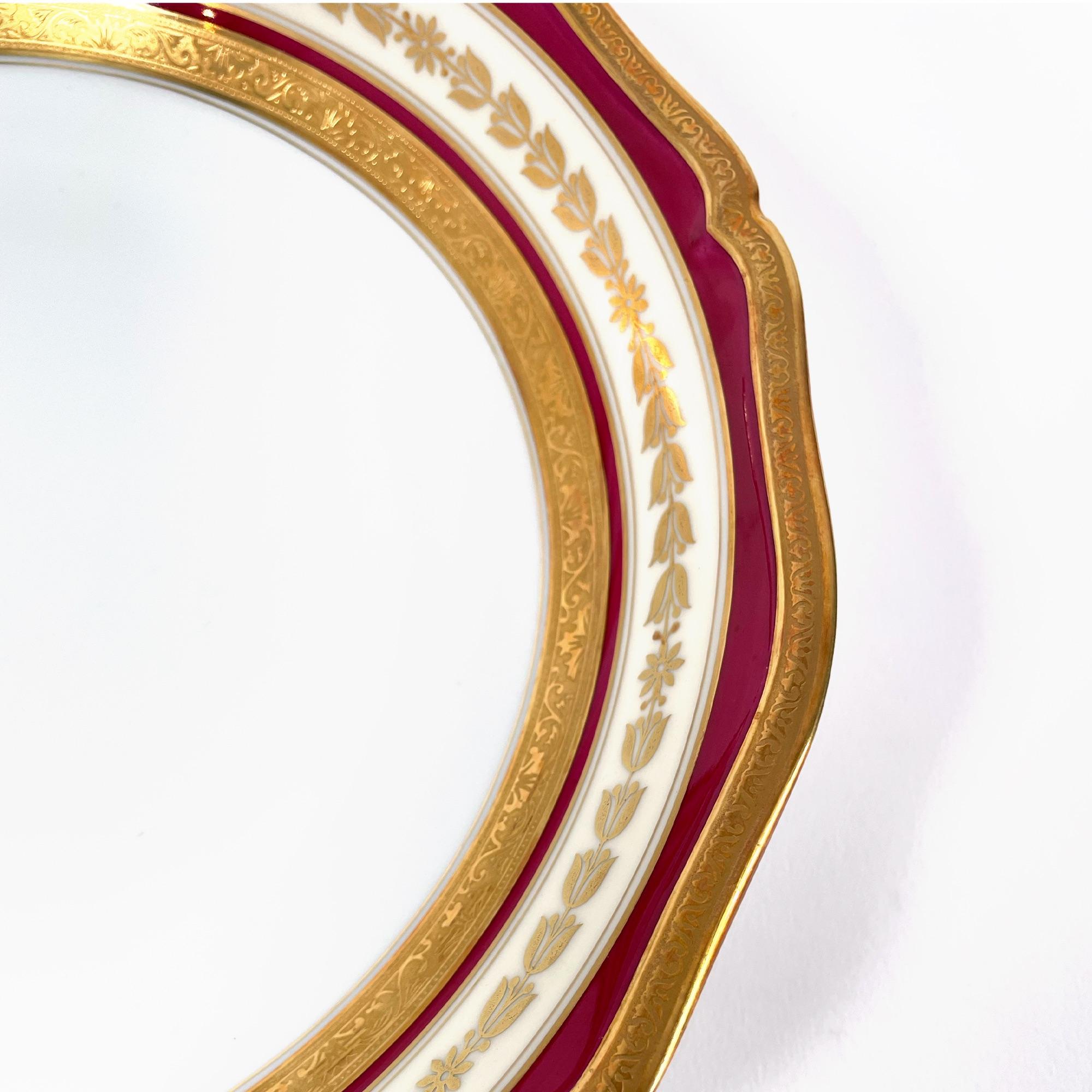 Exquis service de vaisselle Raynaud & Co de Limoges en porcelaine peinte à la main en vente 7