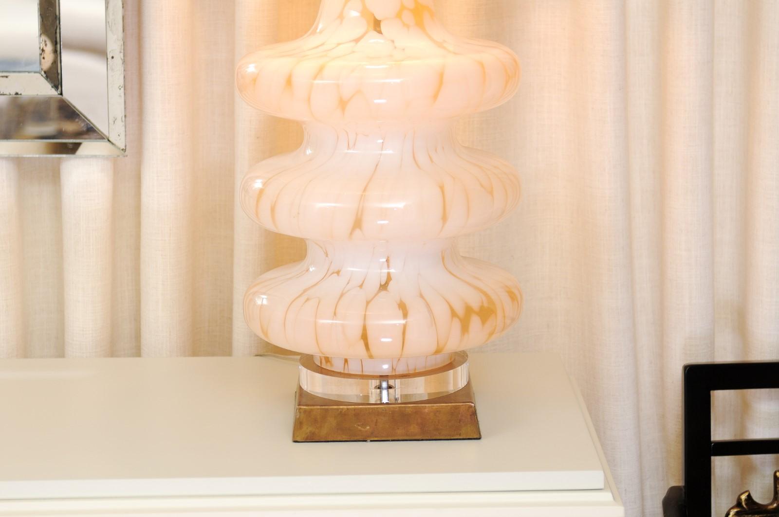 Exquisite Restored Amber Accent Blown Glass Pagoda Murano Lamps by Mazzega For Sale 4