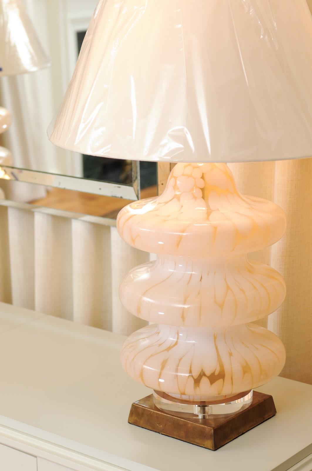 Exquisite Restored Amber Accent Blown Glass Pagoda Murano Lamps by Mazzega For Sale 6