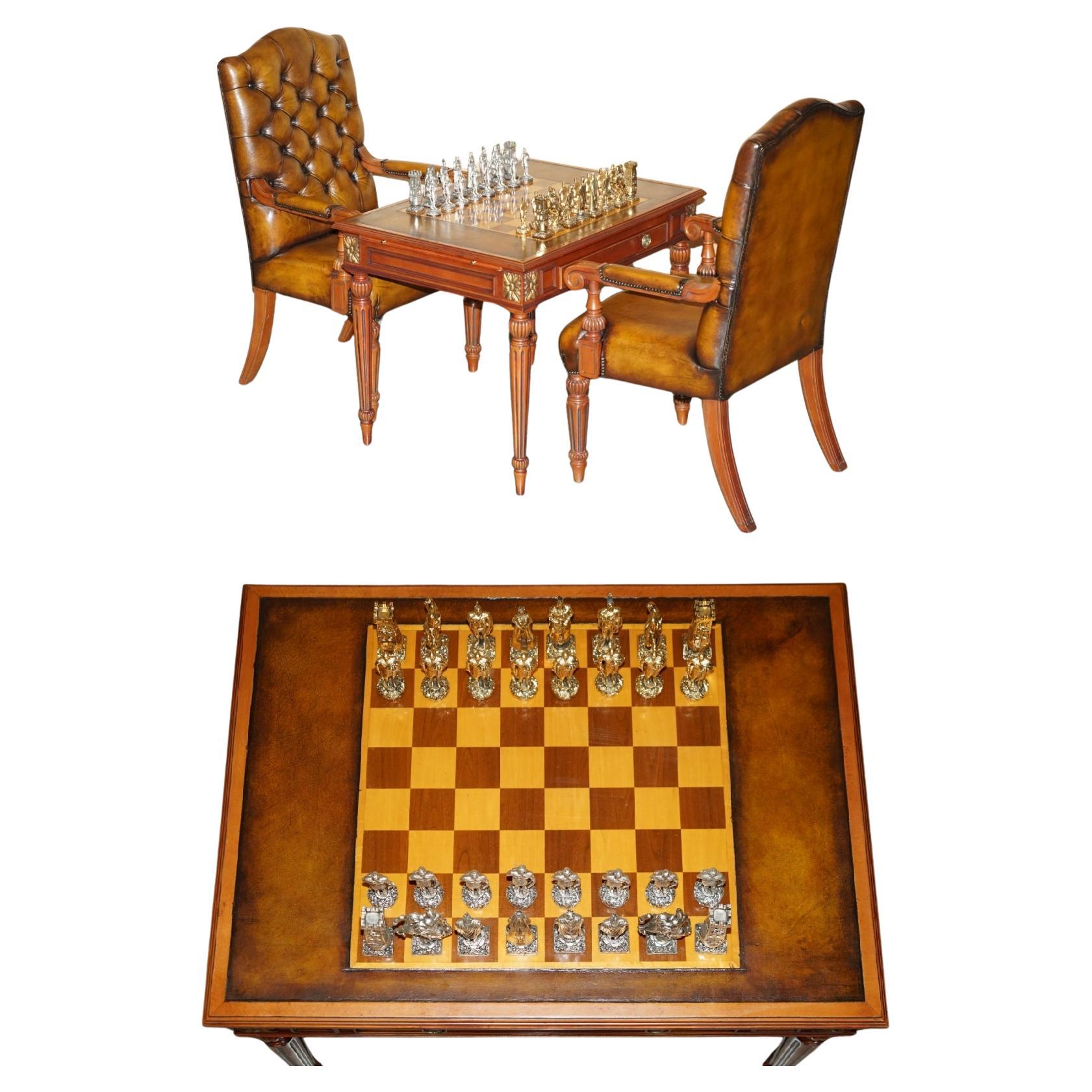 EXQUISiTE RESTORED CHESSBOARD TABLE & LEATHER CHESTERFIELD ARMCHAIRS + CHESS SET