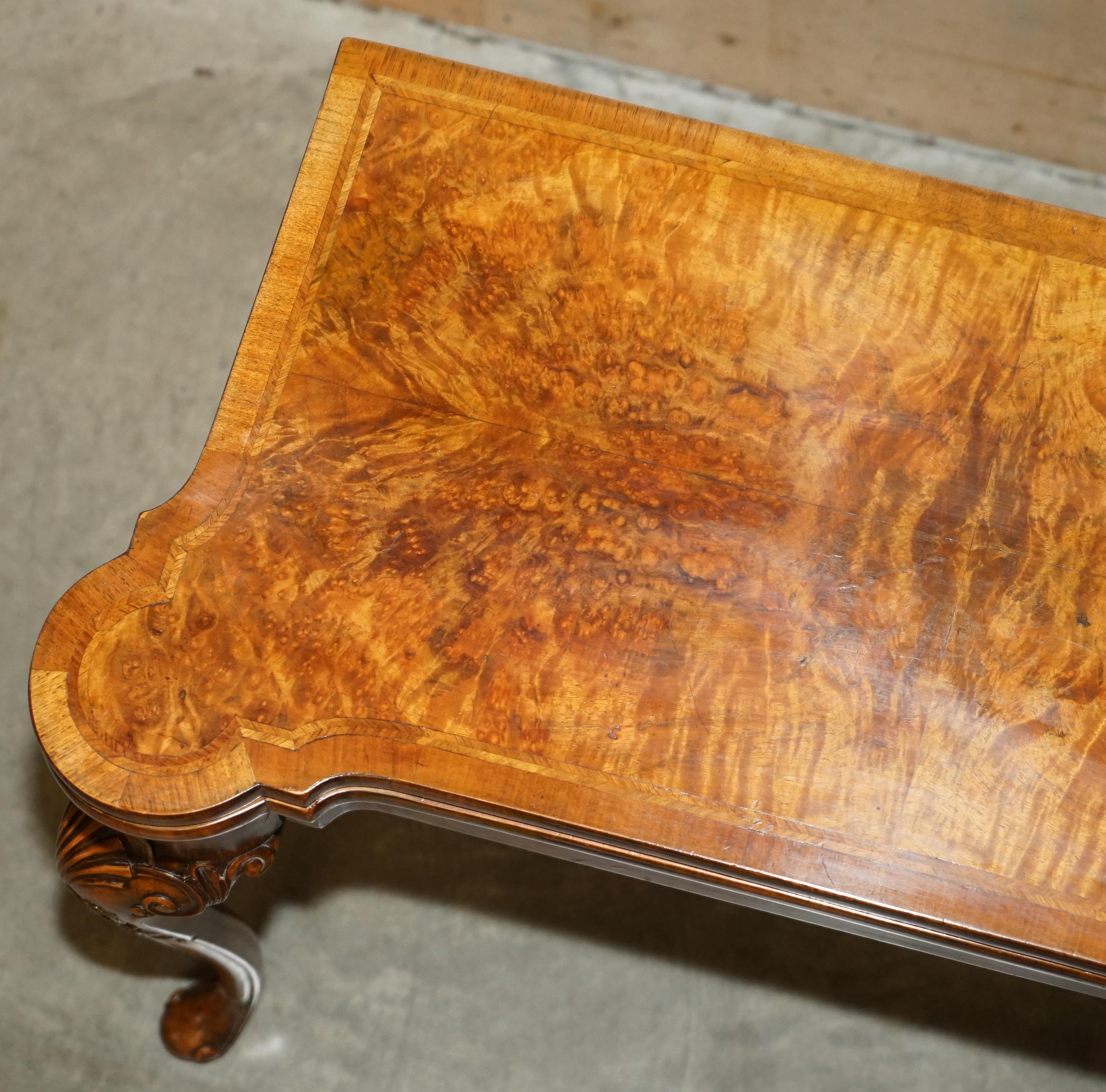 EXQUISITE RESTORED GEORGE II STYLE BURR WALNUT EMBROiDERED GAMES CARD TABLE For Sale 5