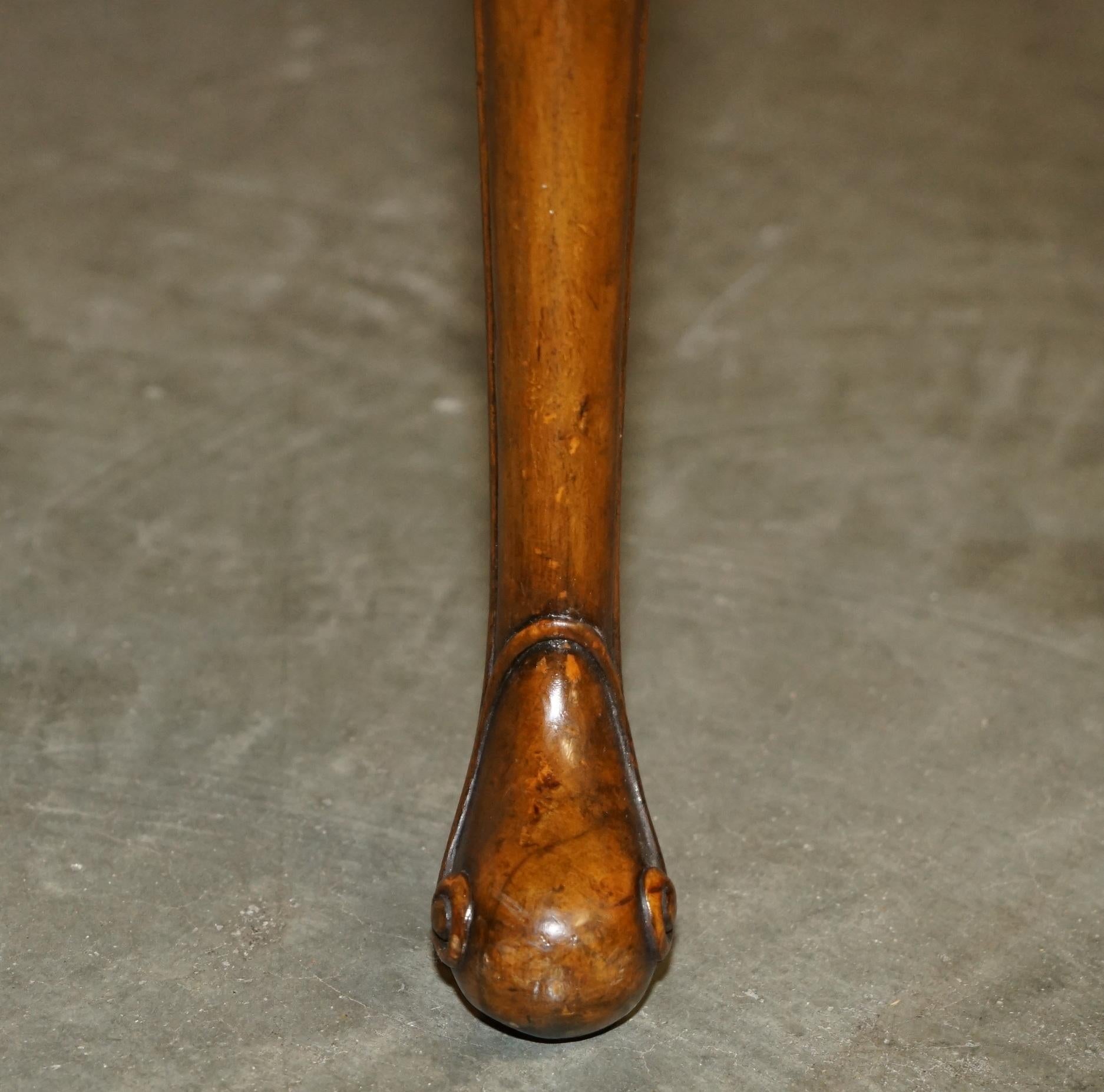 Mid-19th Century EXQUISITE RESTORED GEORGE II STYLE BURR WALNUT EMBROiDERED GAMES CARD TABLE For Sale